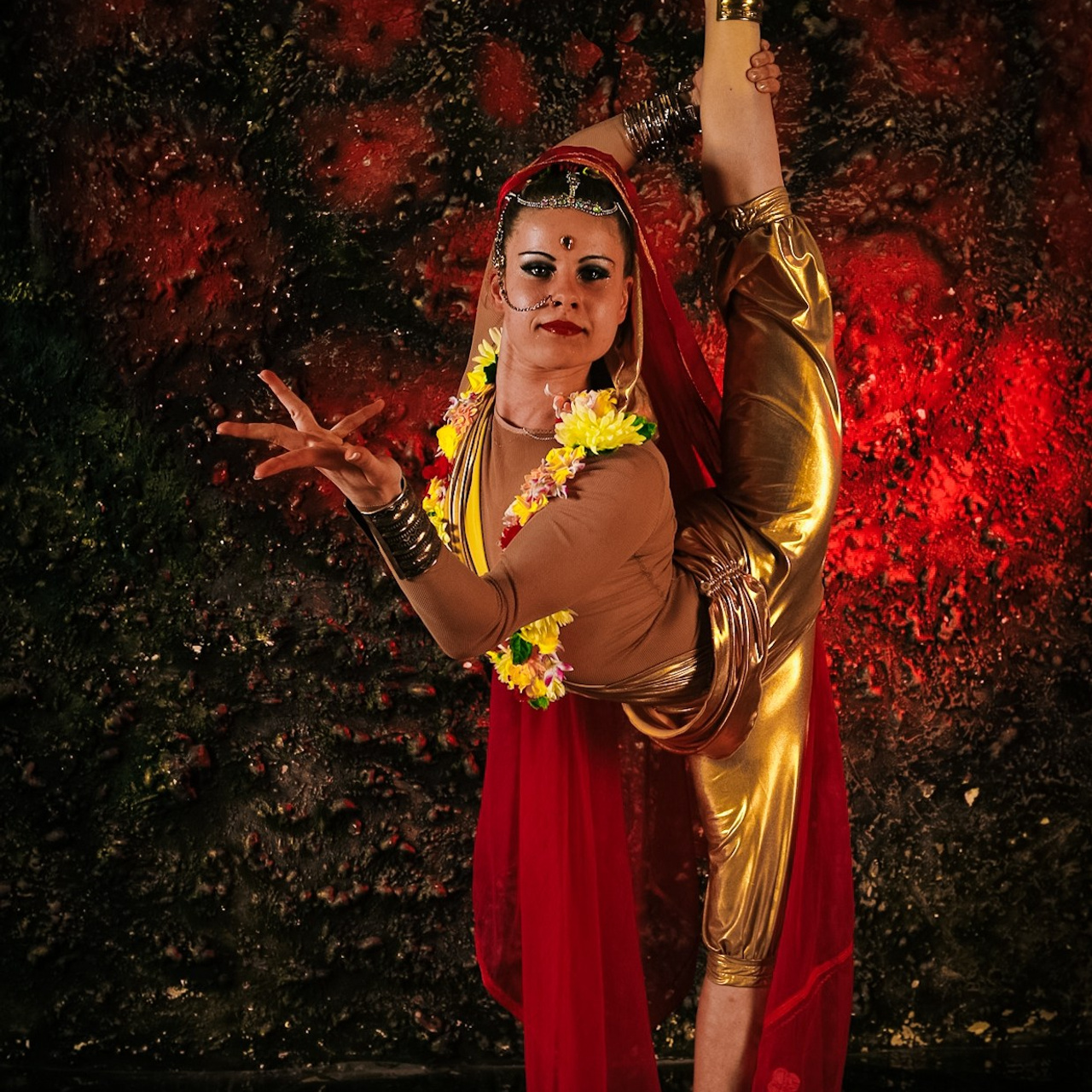 Цирковая 024. Fantastic-Bodies photo performance