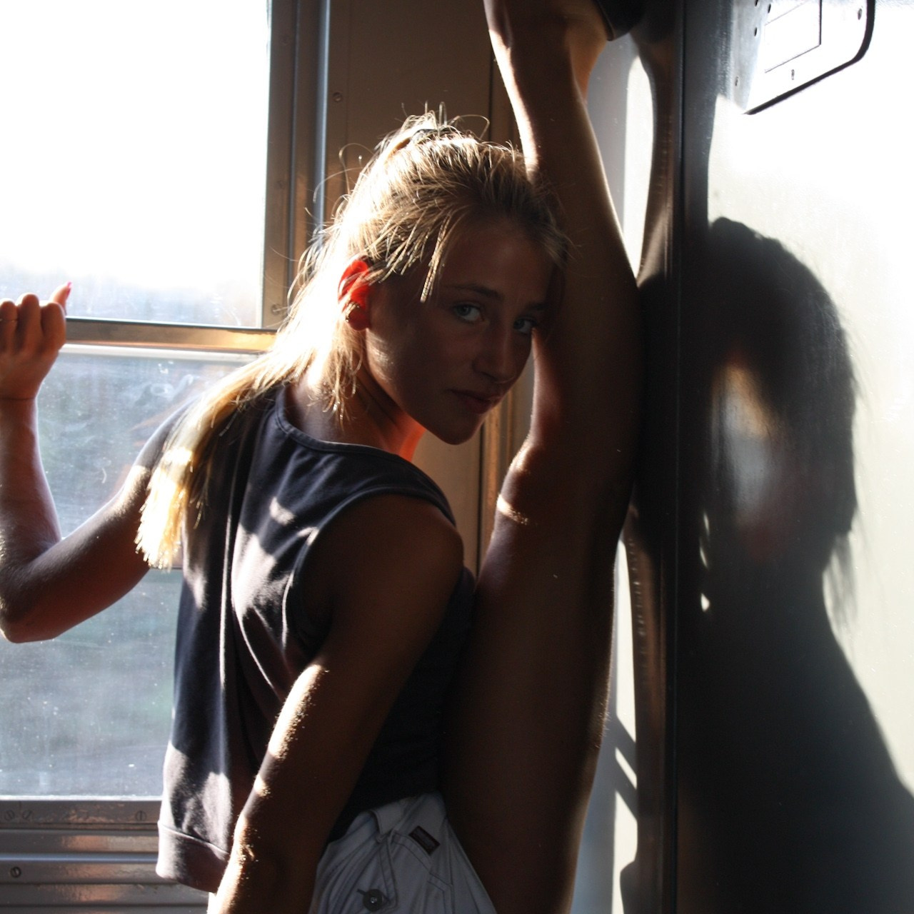 Цирковая 008. Fantastic-Bodies photo performance