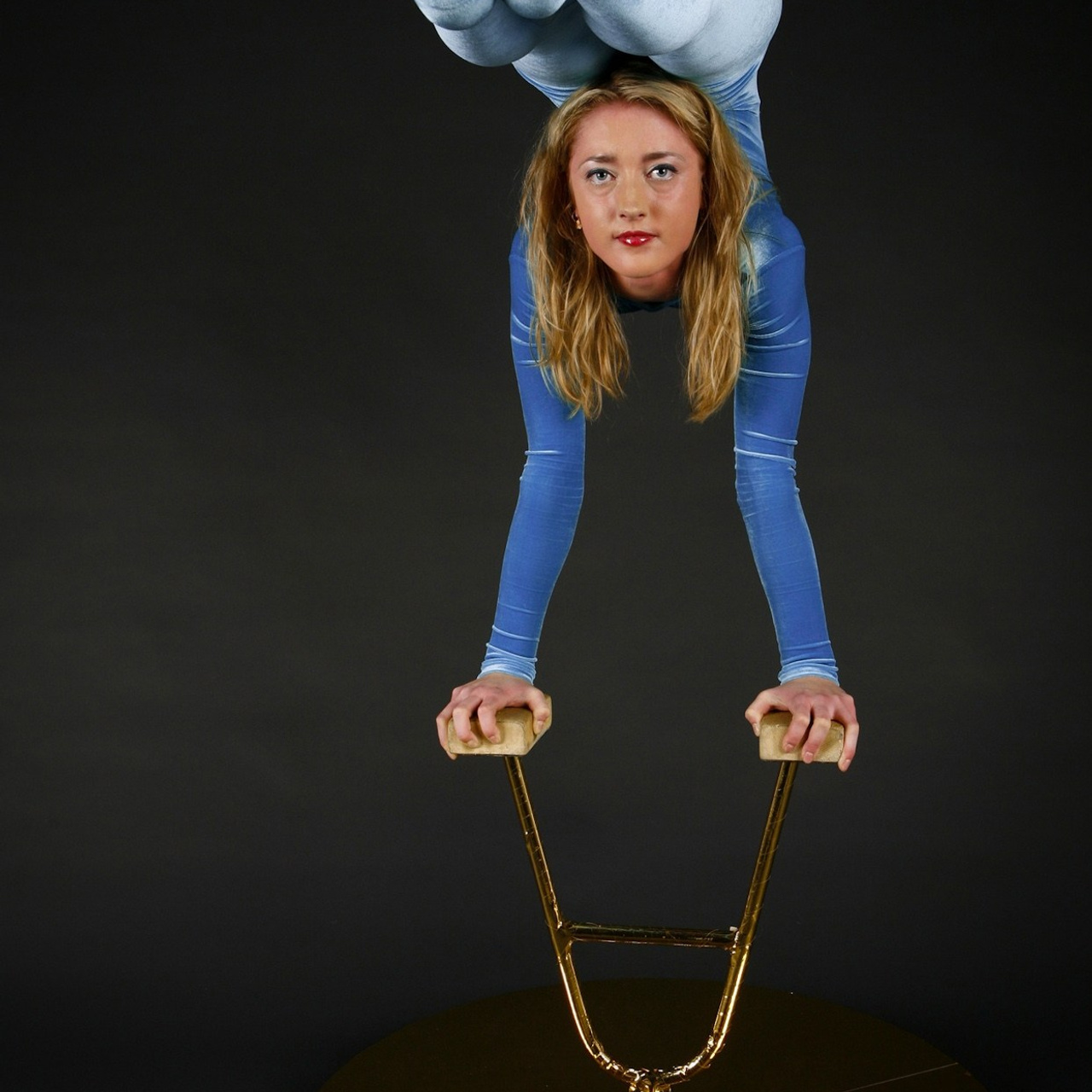 Циркова 013. Fantastic-Bodies photo performance