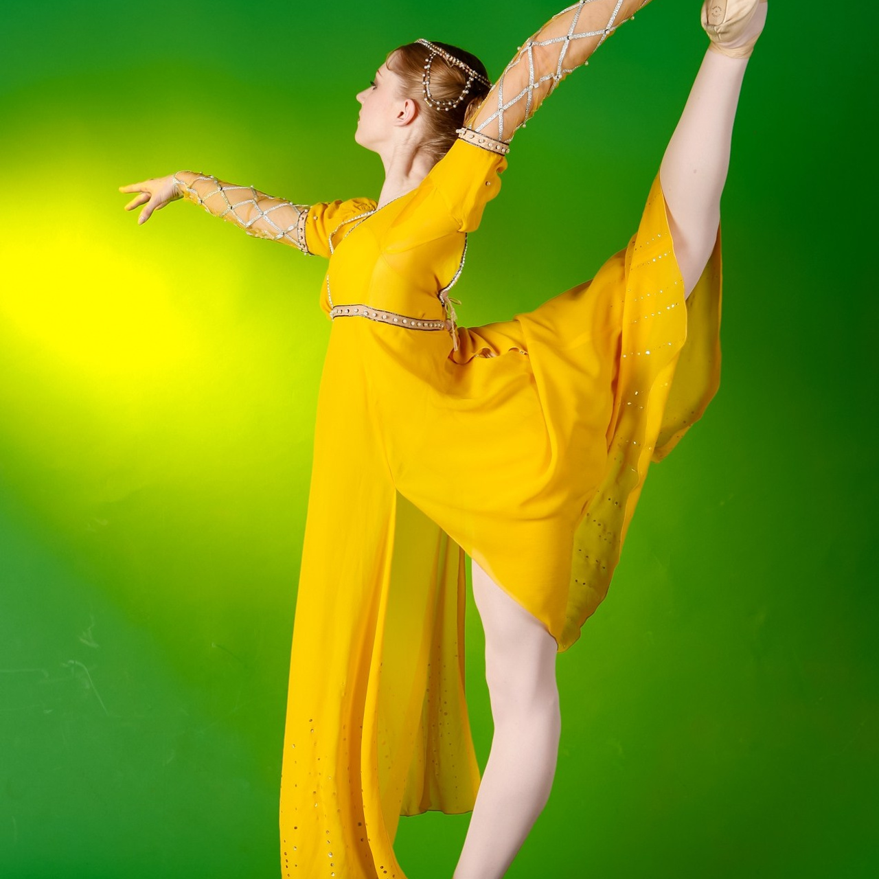 Солнечная. Fantastic-Bodies photo performance