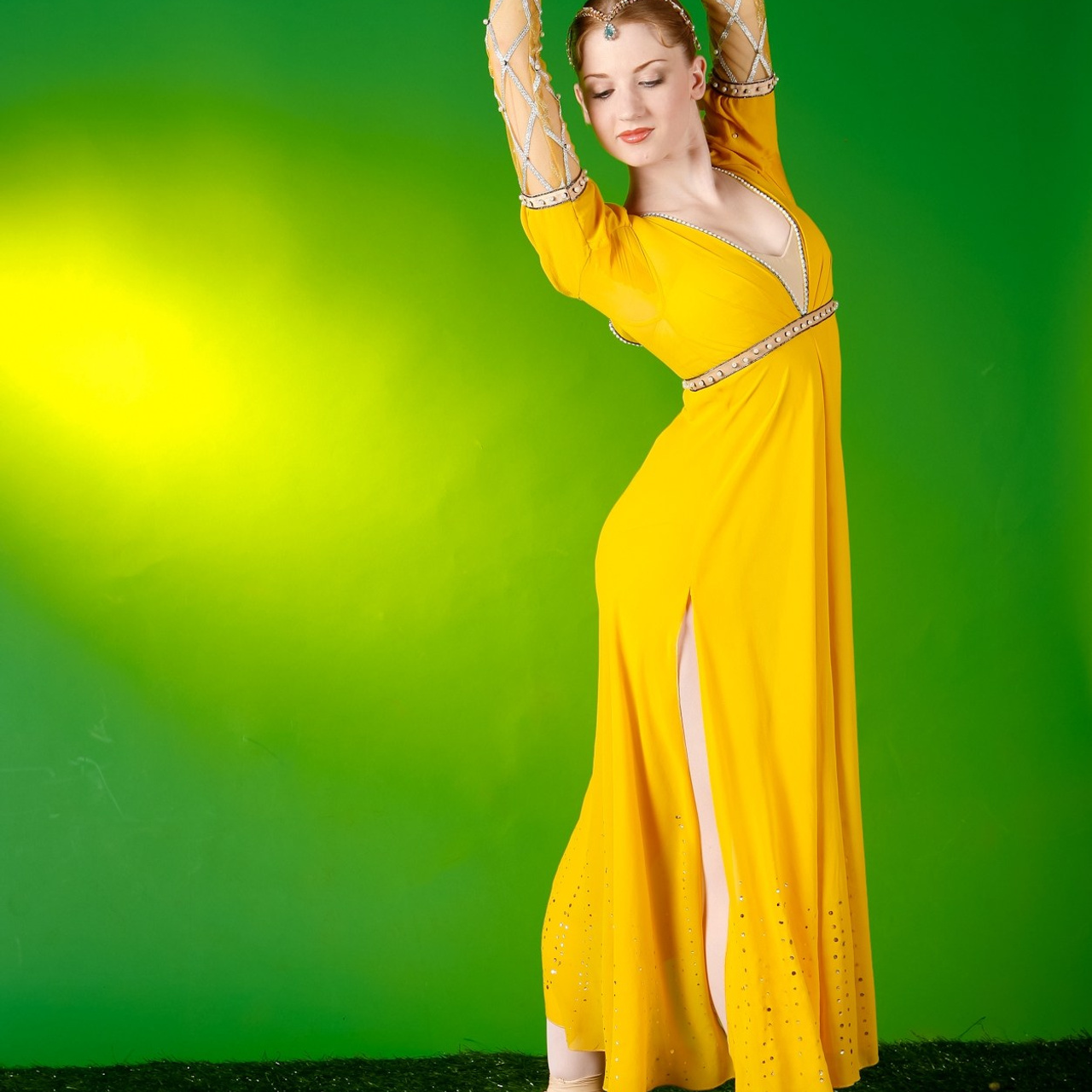 Солнечная. Fantastic-Bodies photo performance