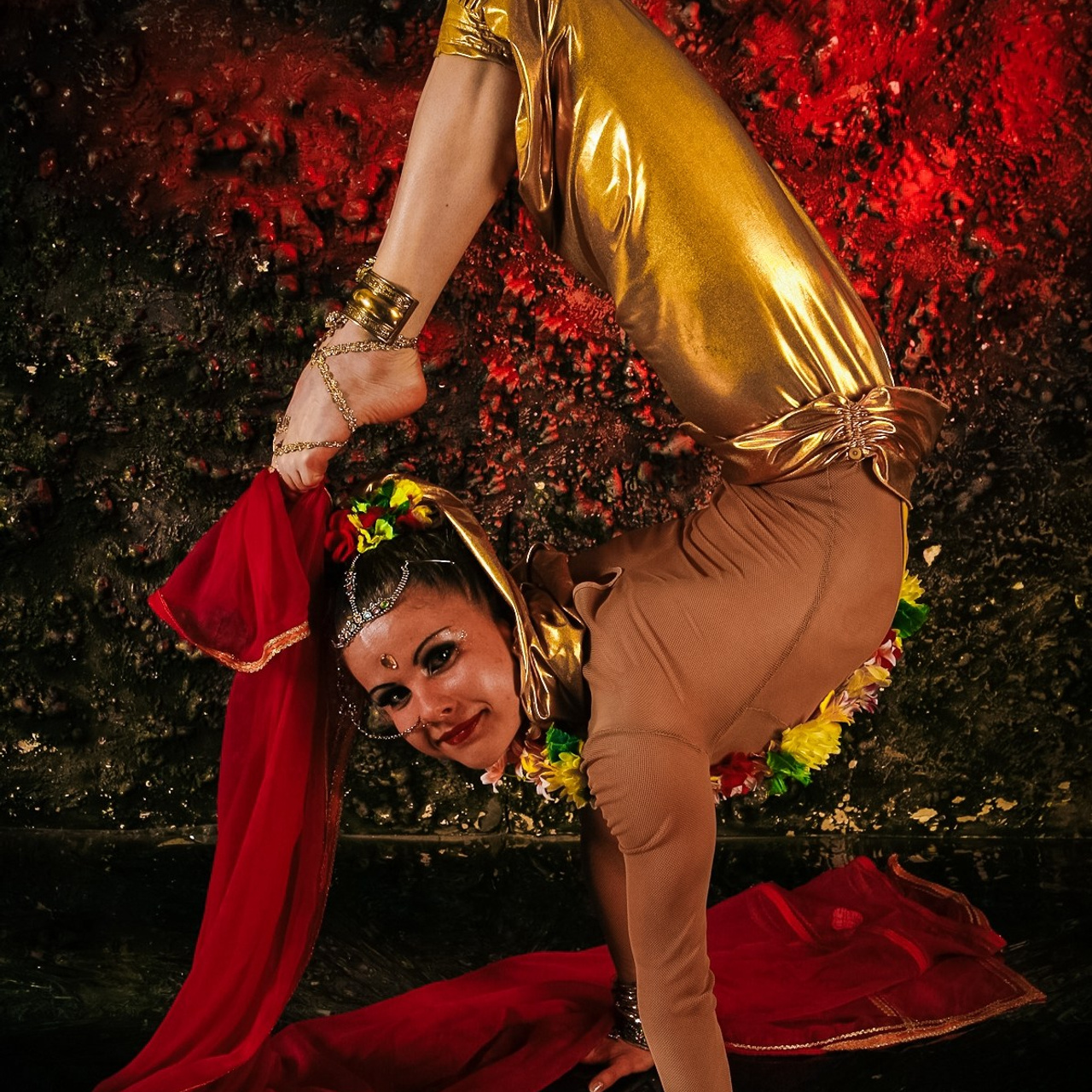 Цирковая 024. Fantastic-Bodies photo performance