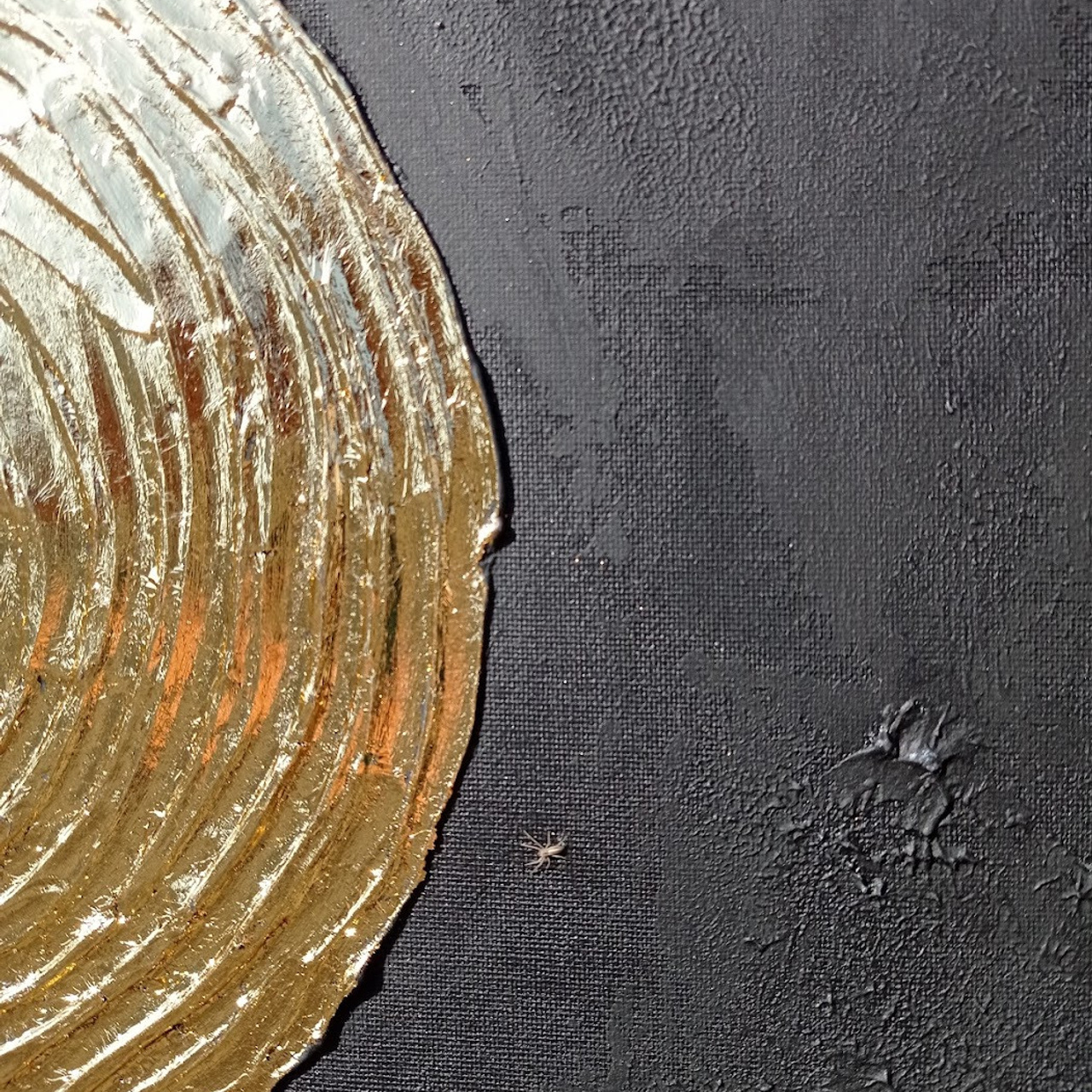 Современная картина в золотых, черных тонах для стильного интерьера. Купить premium art, интерьерные картины в интернет-магазине MONA