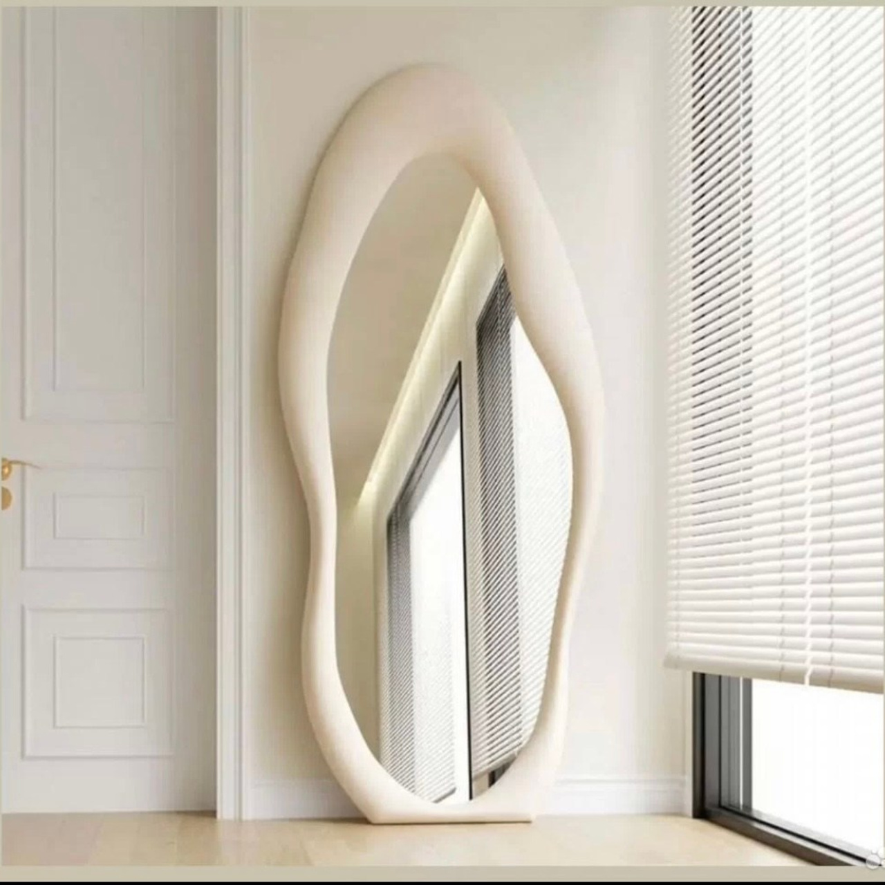 Подробнее о серии FORME. Купить premium art, интерьерные картины в интернет-магазине MONA