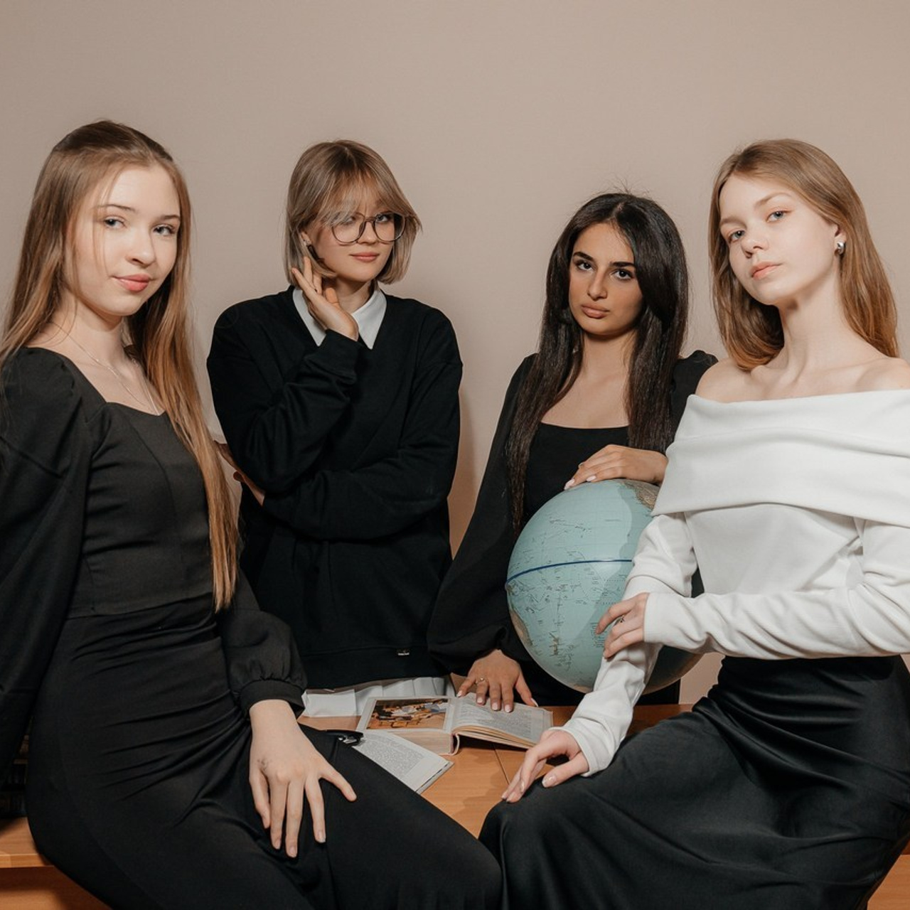 КОНТАКТЫ. Фотограф Юлия Сомова