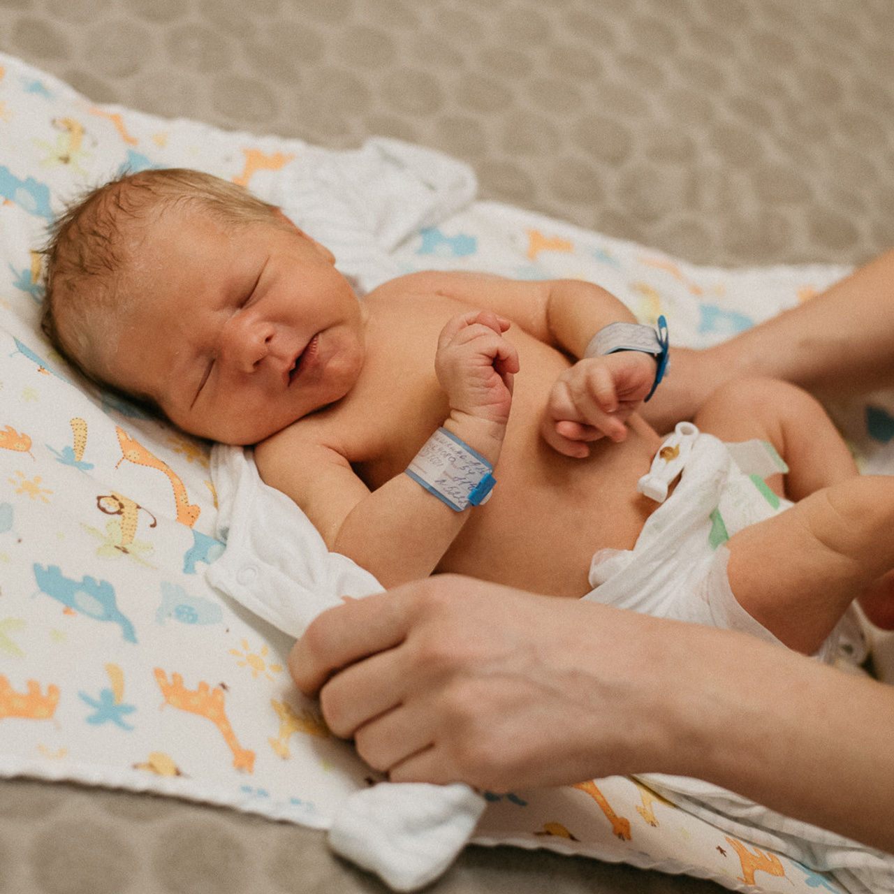 Выписка из роддома и встреча дома