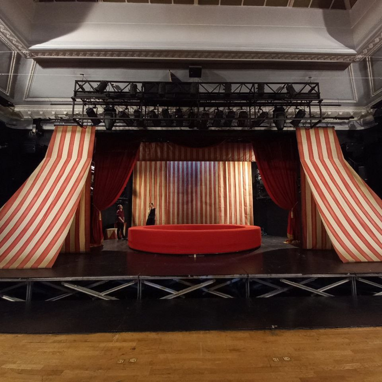 Декорации для спектакля «Тараканище» | Театр БТК. История занавеса. Превращаем идею в технологию