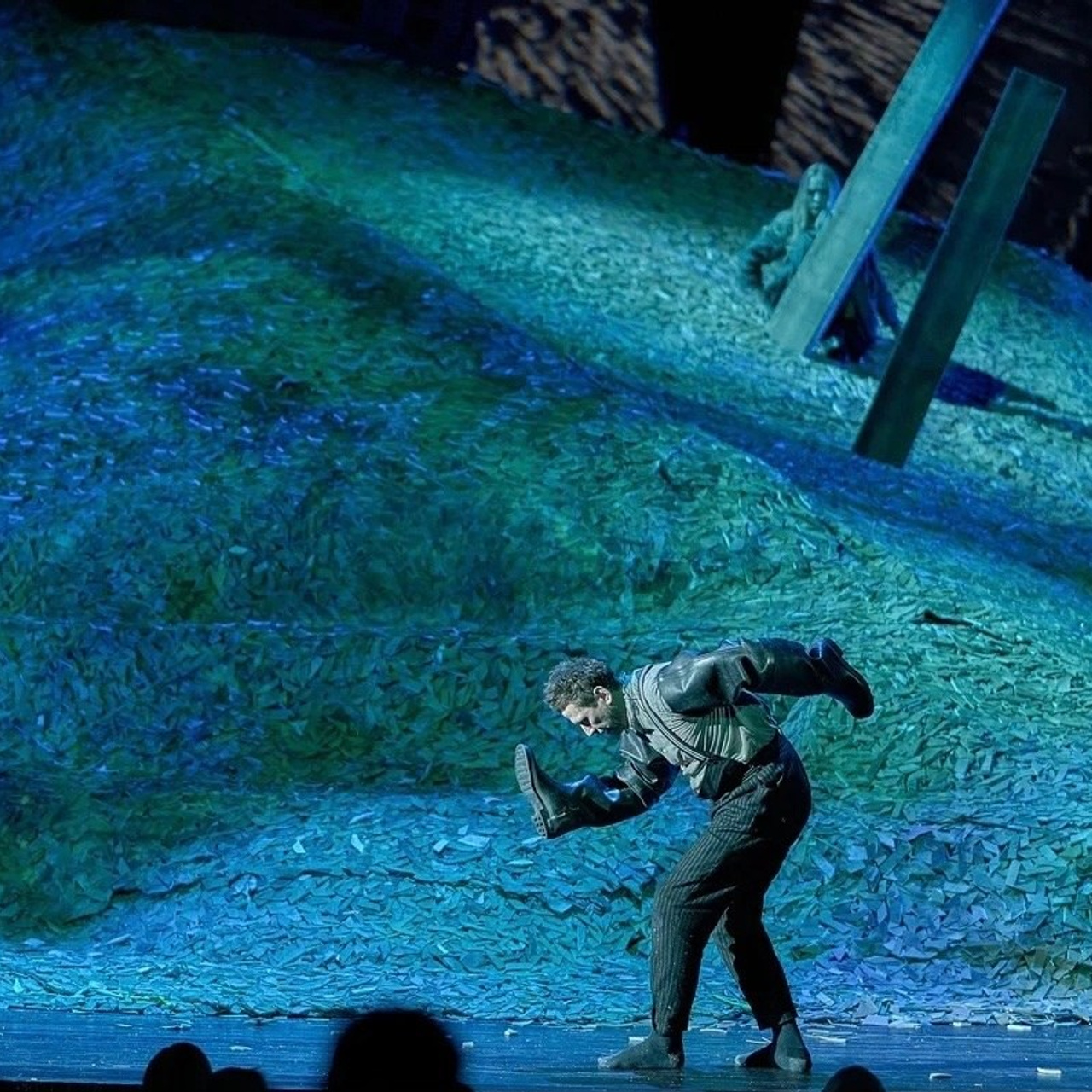 Декорации для спектакля «Лес» | МХАТ им. Горького. История занавеса. Превращаем идею в технологию