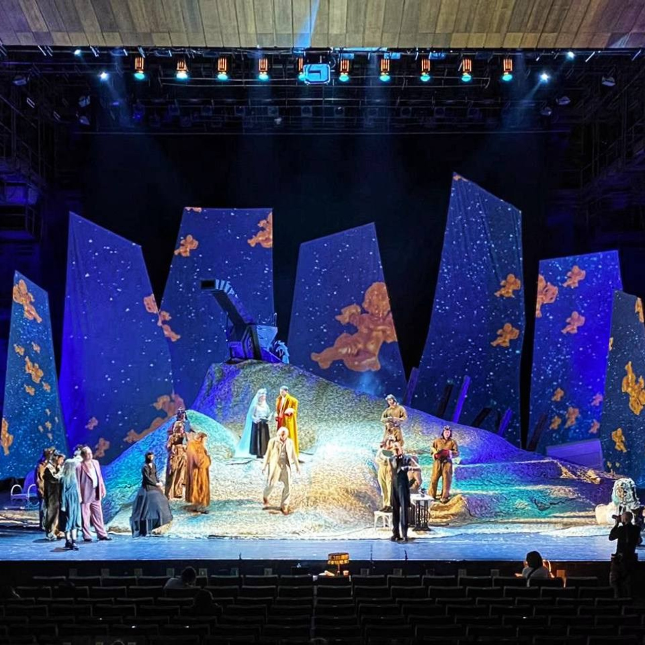 Декорации для спектакля «Лес» | МХАТ им. Горького. История занавеса. Превращаем идею в технологию