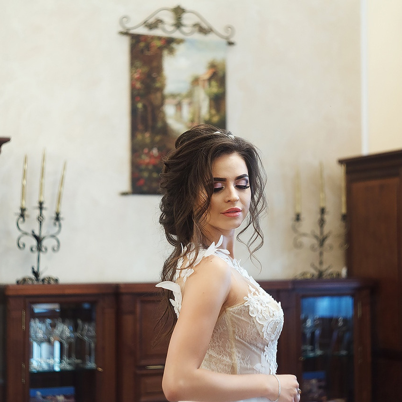 Портреты моделей в свадебных платьях