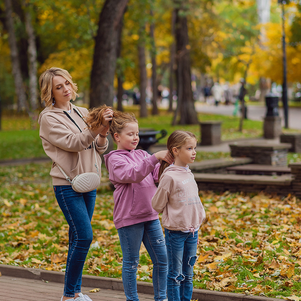 Семейная прогулка в центре Ростова