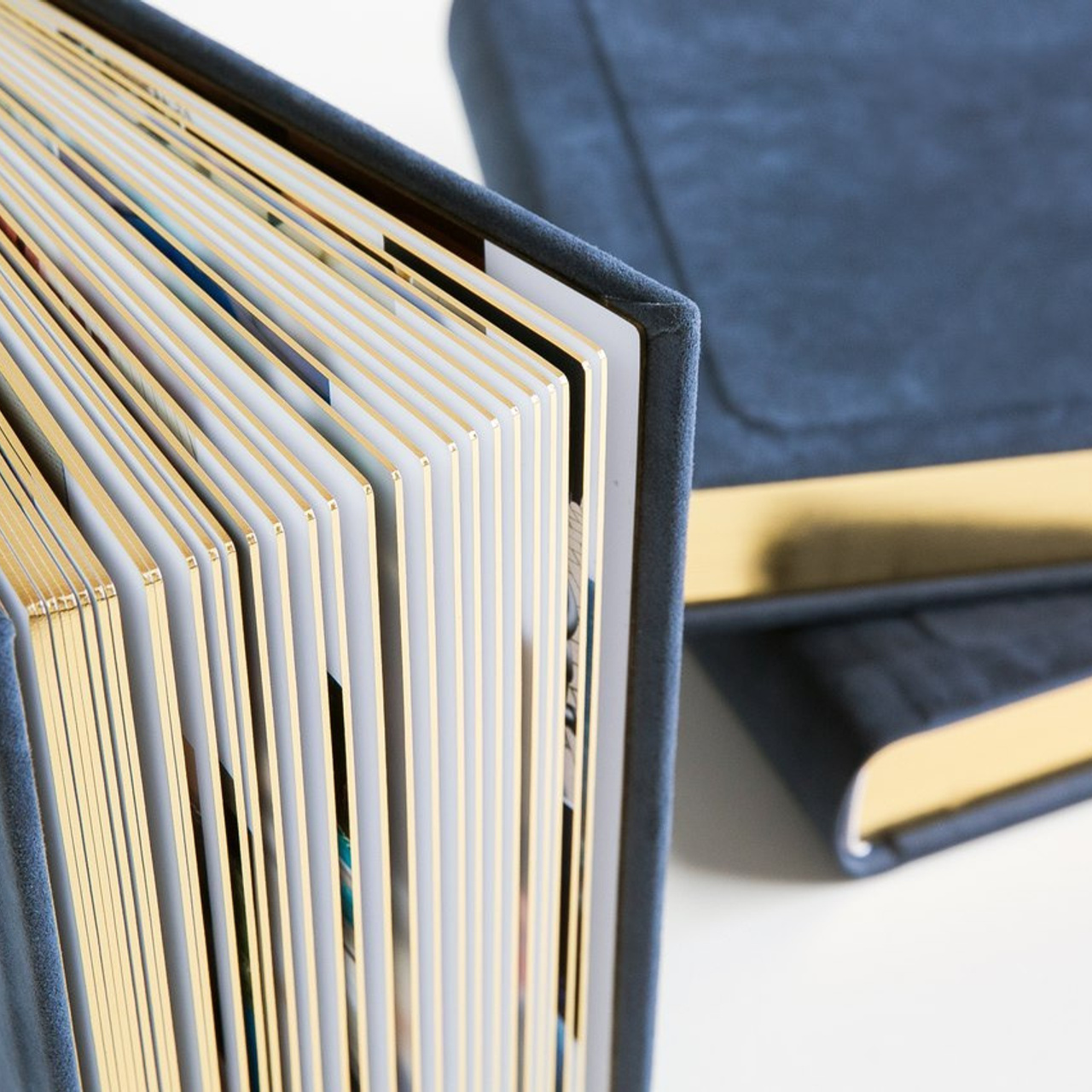 Дорогие, качественные фотокниги из кожи и алькантаре на заказ. Семейный и свадебный фотограф в Санкт-Петербурге Таша Семёнова