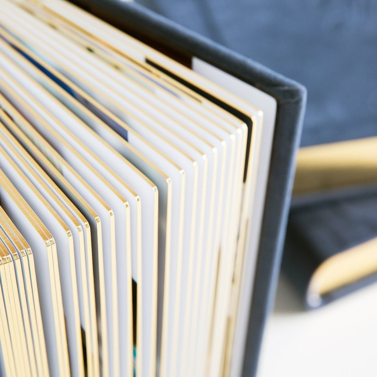 Дорогие, качественные фотокниги из кожи и алькантаре на заказ. Семейный и свадебный фотограф в Санкт-Петербурге Таша Семёнова