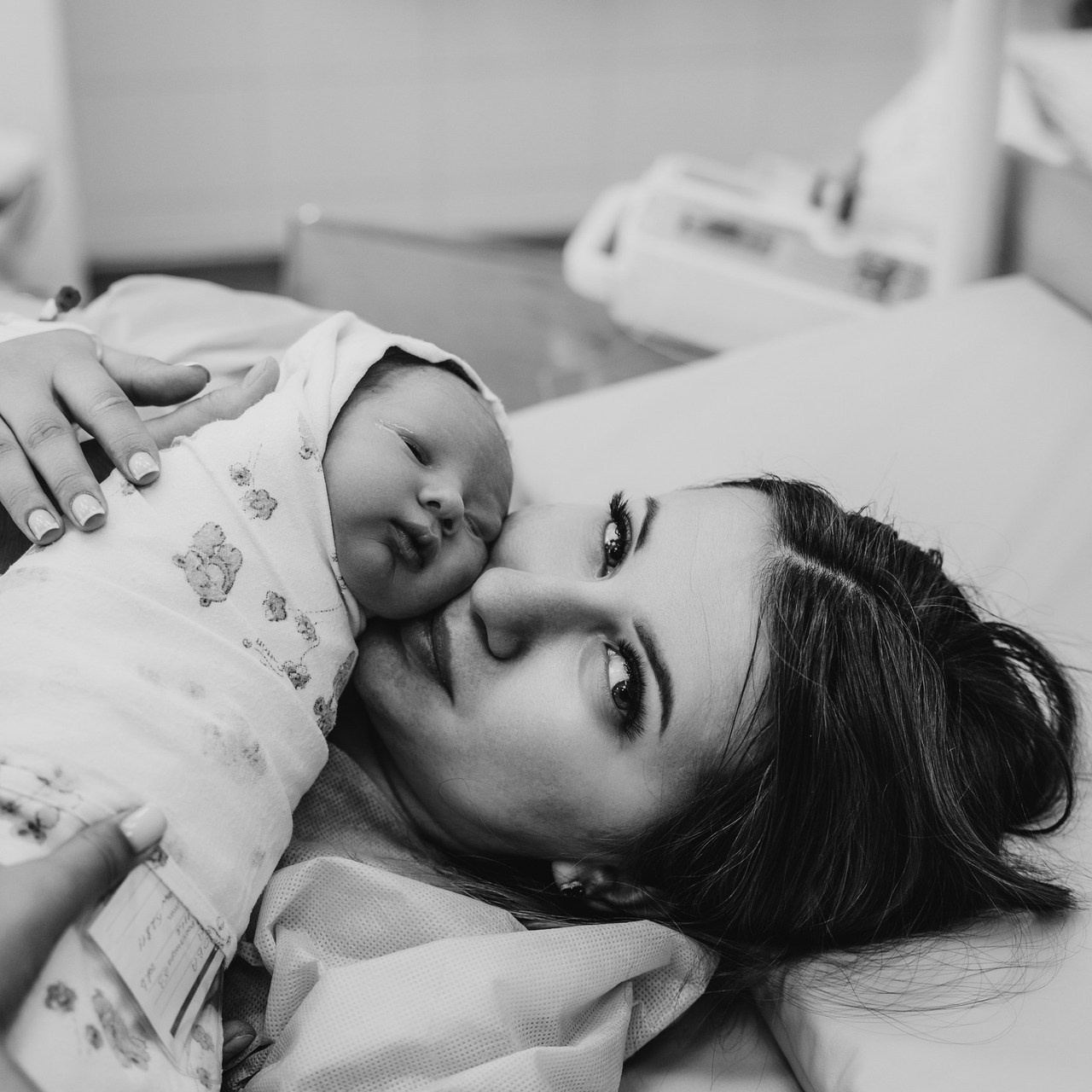 Отзывы счастливых родителей после съемок. Фотограф беременности и новорожденных Диляра Эстрина г. Альметьевск