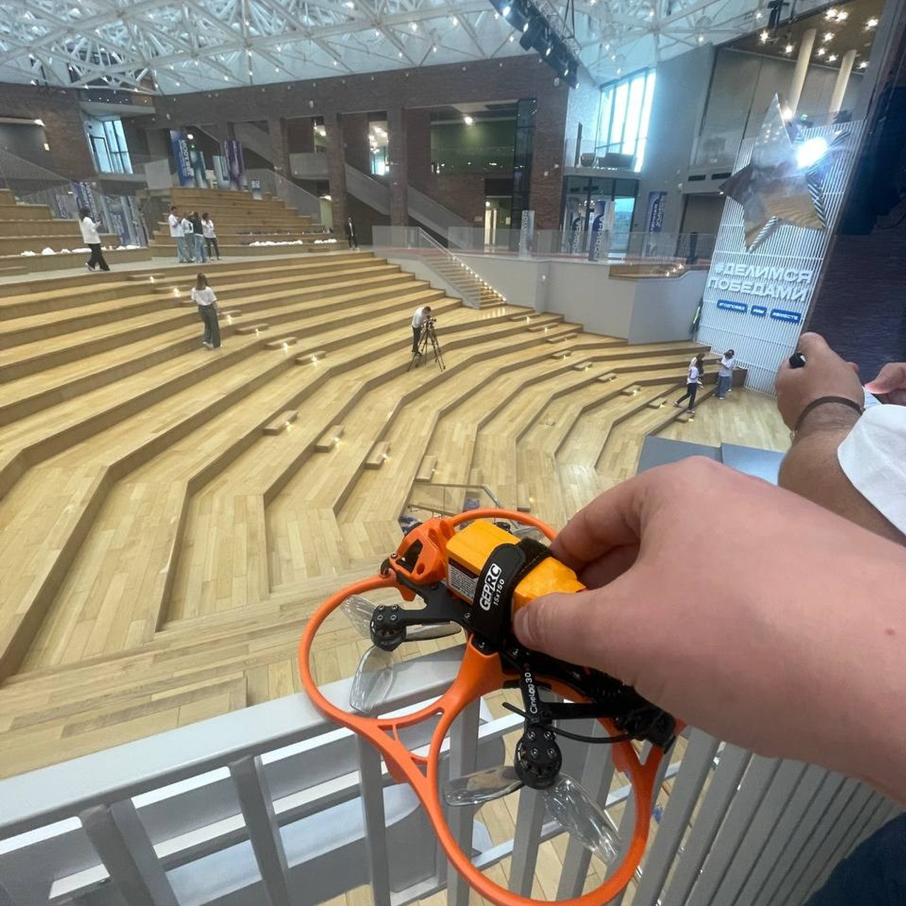 Виртуальные туры. MSCopters indoor — аэросъемка на FPV-дронах в помещениях