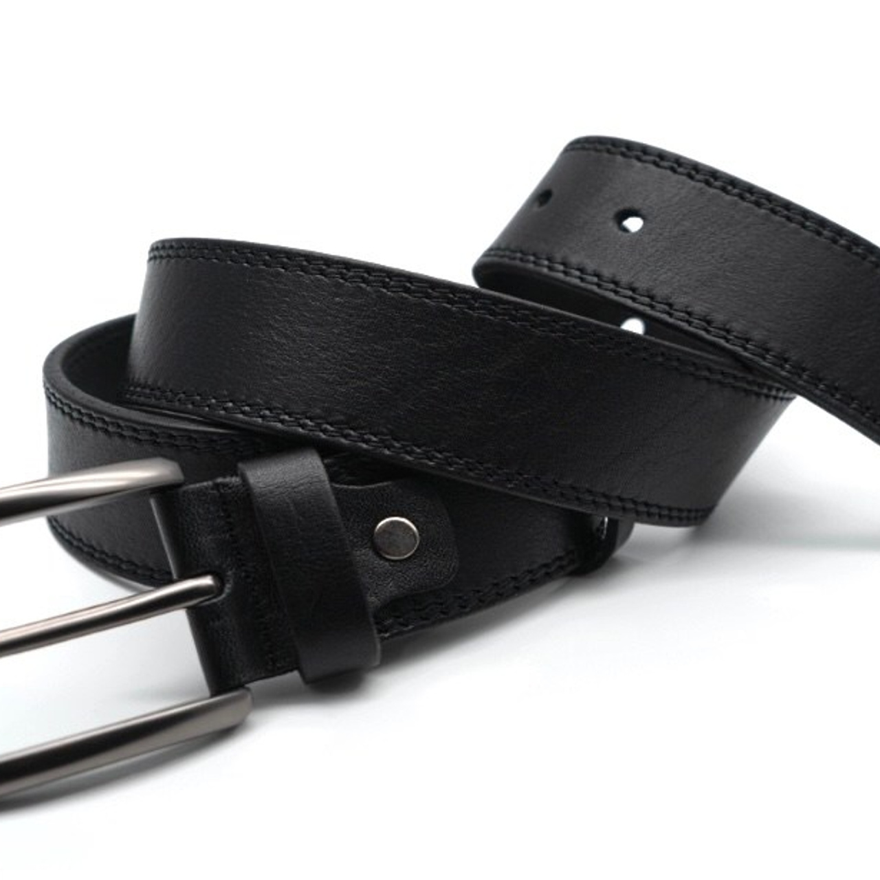 НА&nbsp;БЕЛОМ ФОНЕ