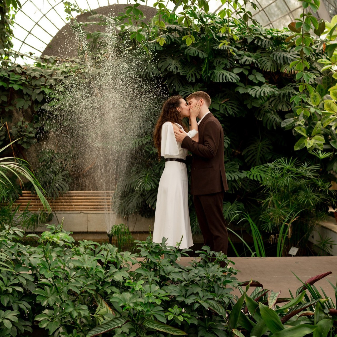 Проверенный свадебный фотограф. Свадебный фотограф Кирилл Белый