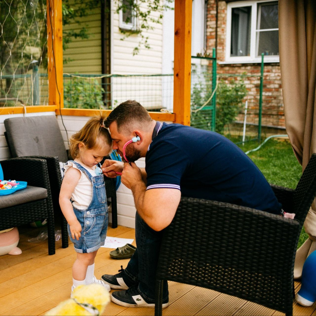 Наш папа не любит фотографироваться