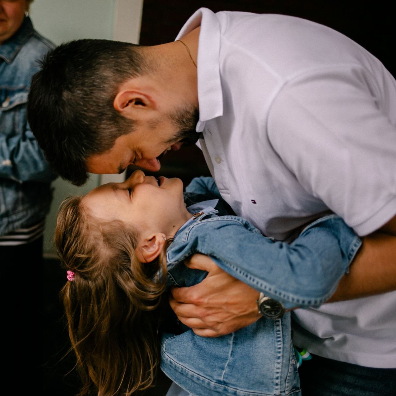 Наш папа не любит фотографироваться