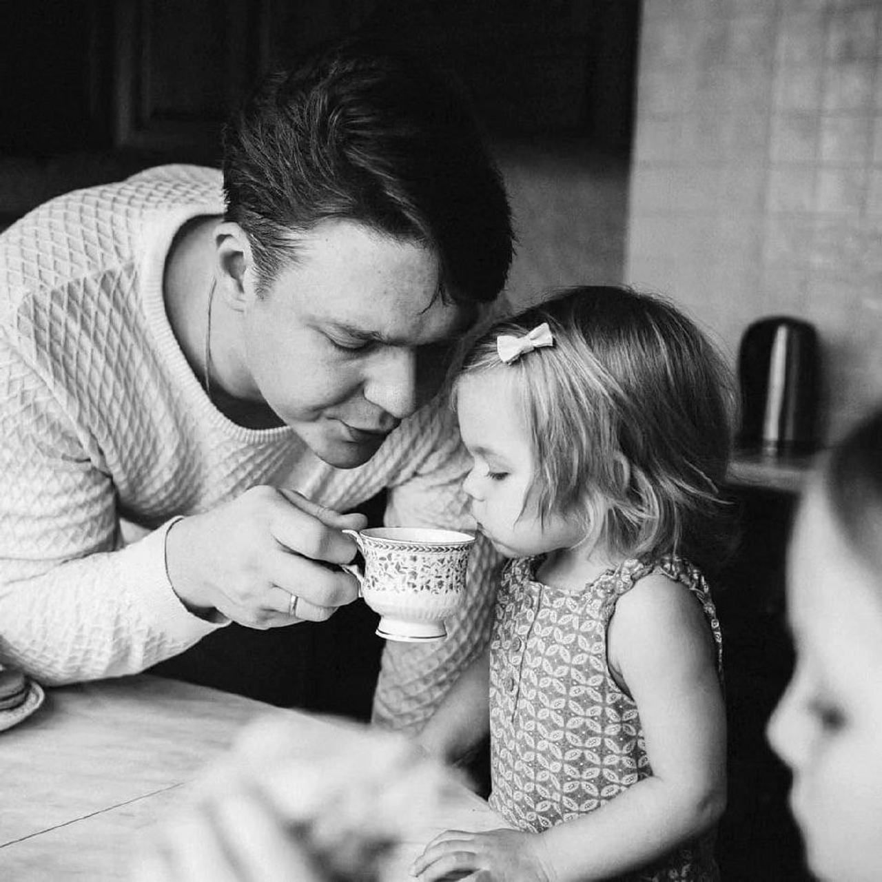 Наш папа не любит фотографироваться