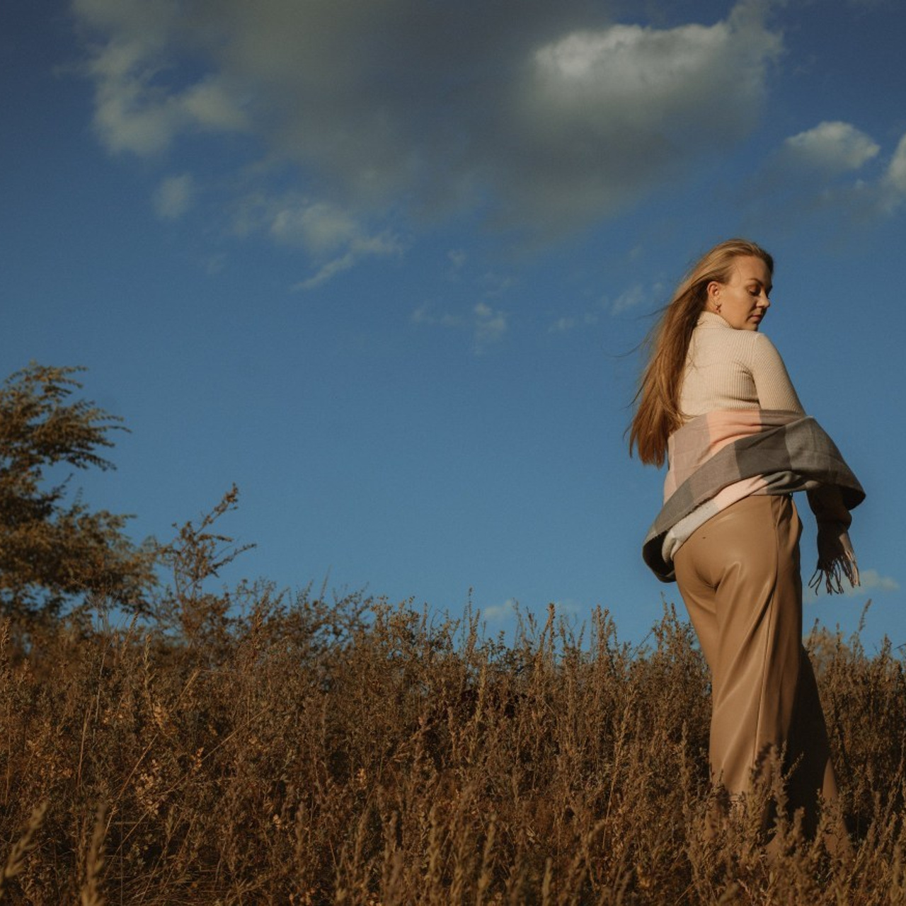 Спасибо, что Вы выбрали меня своим фотографом. Буду благодарна и очень. Фотограф Григорьева Ольга. Портретная, семейная съёмка, Love Stori, видеосъёмка в городе Чита. Выпускные альбомы, фотокниги