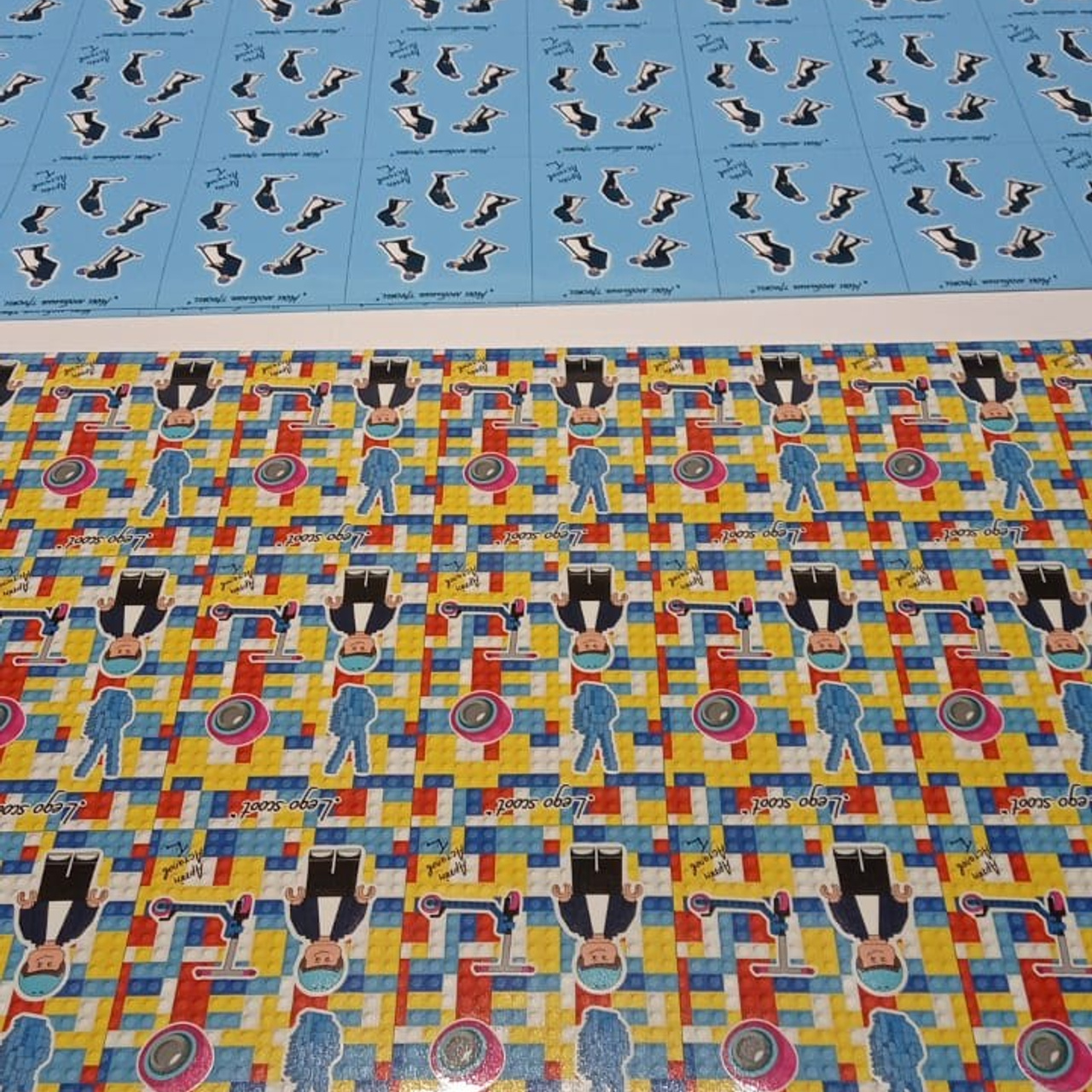 Самоклейка с резкой по контуру