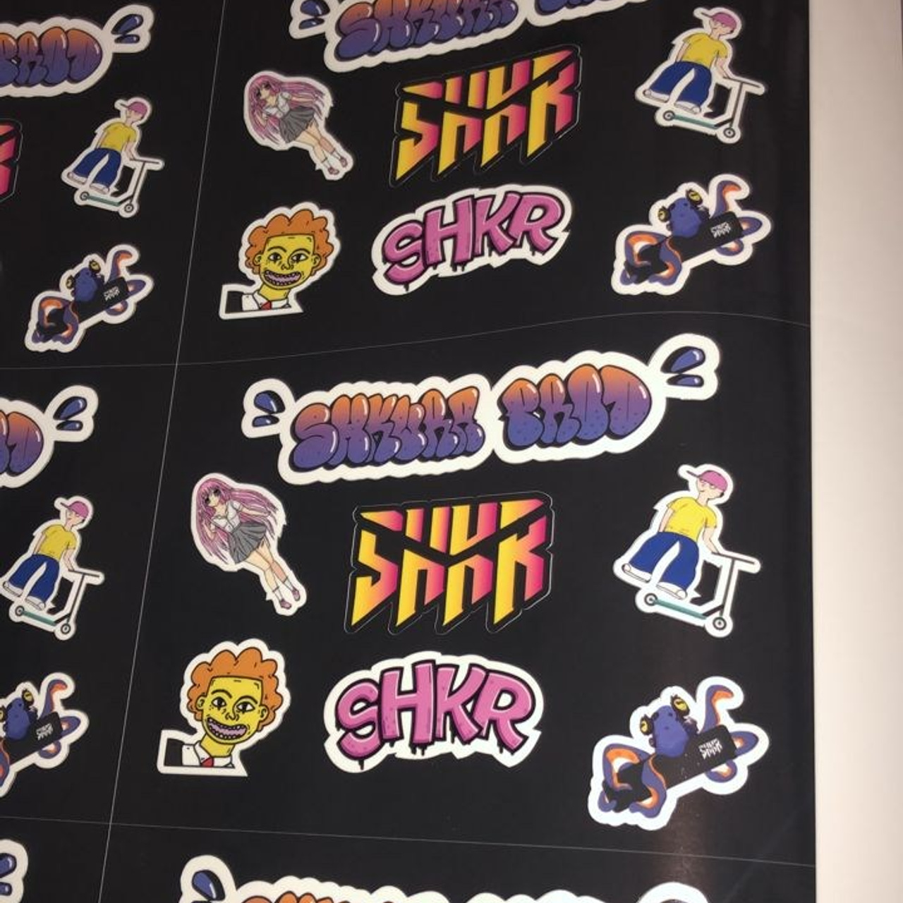 Самоклейка с резкой по контуру