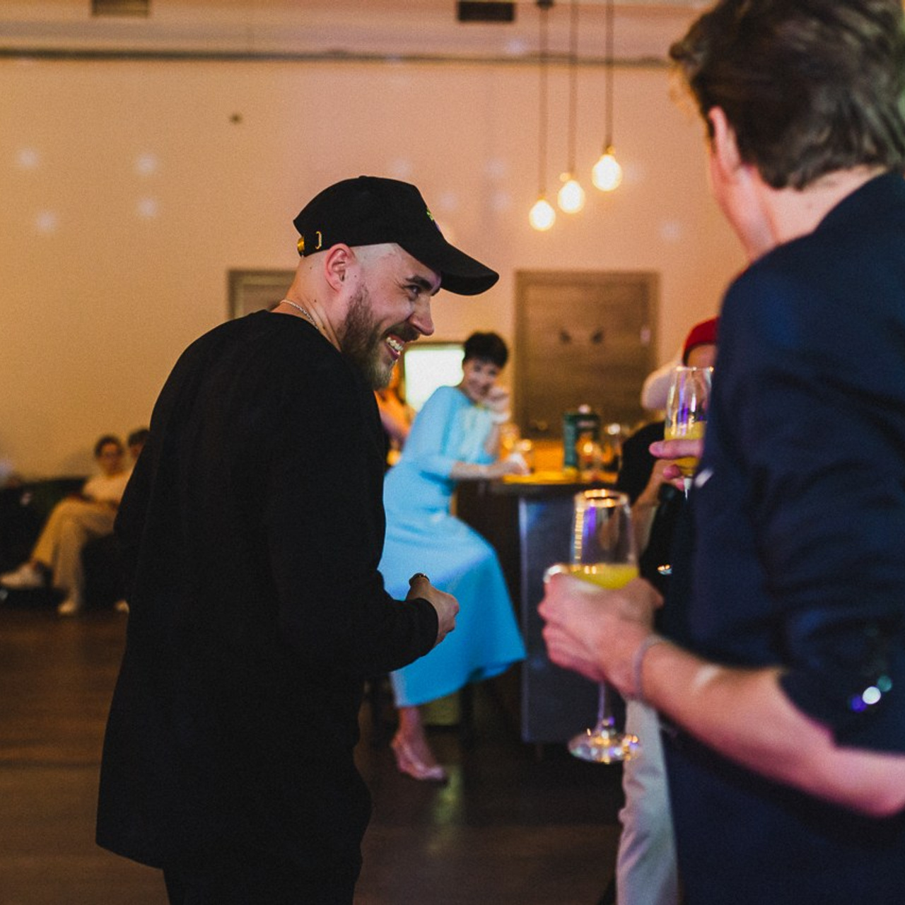 Бизон и валя. Фотограф Ольга Нестерова СПБ и т. д