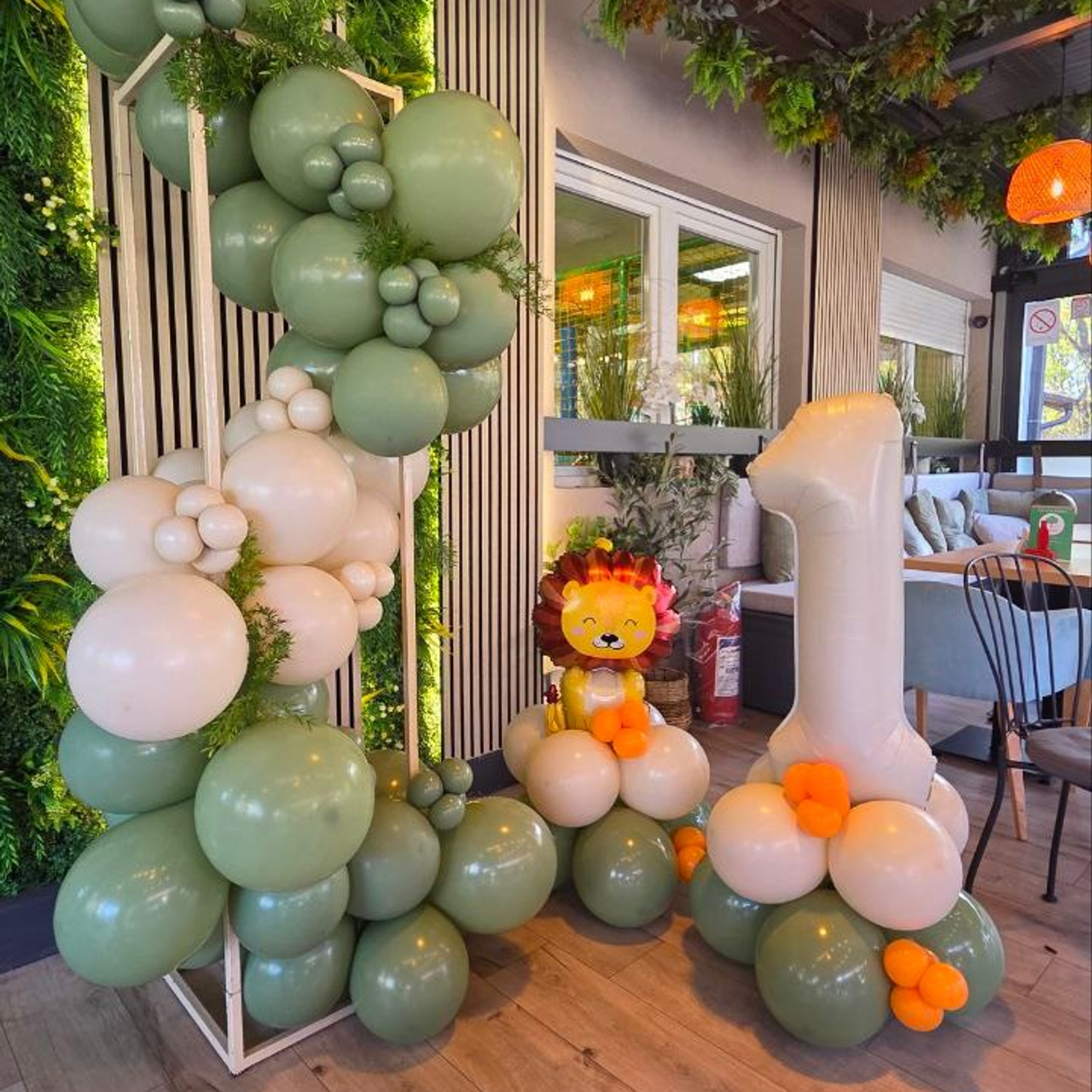 Dekoracija od balona u Novom Sadu Dekoracija od balona u Beogradu balloons decorations Novi Sad balloons decorations Belgrade. Balloons and decorations in Serbia. Delivery 24/7