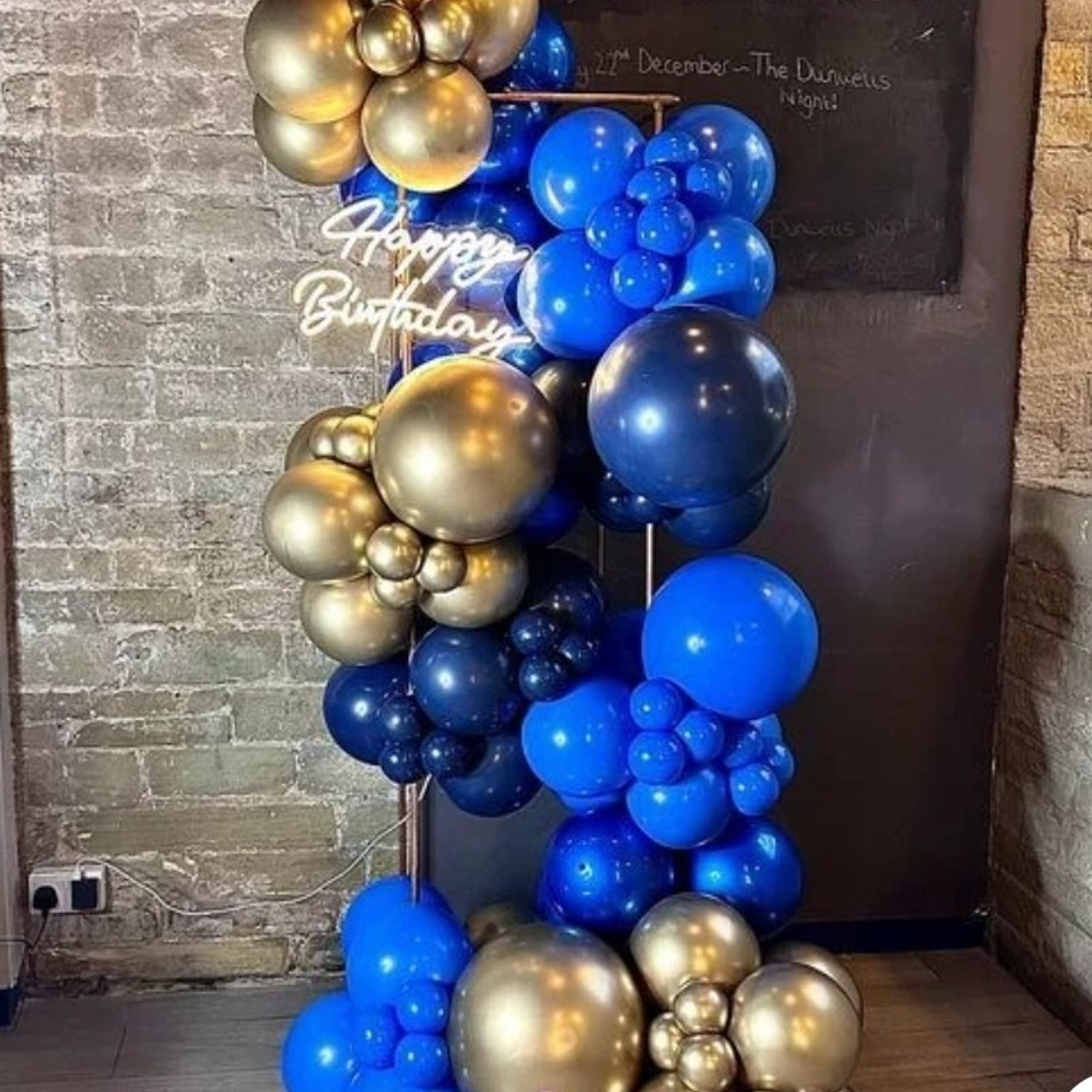 Dekoracija od balona u Novom Sadu Dekoracija od balona u Beogradu balloons decorations Novi Sad balloons decorations Belgrade. Balone sa helijimom. Dekoracije balone. Dostava balone. Grad Novi Sad