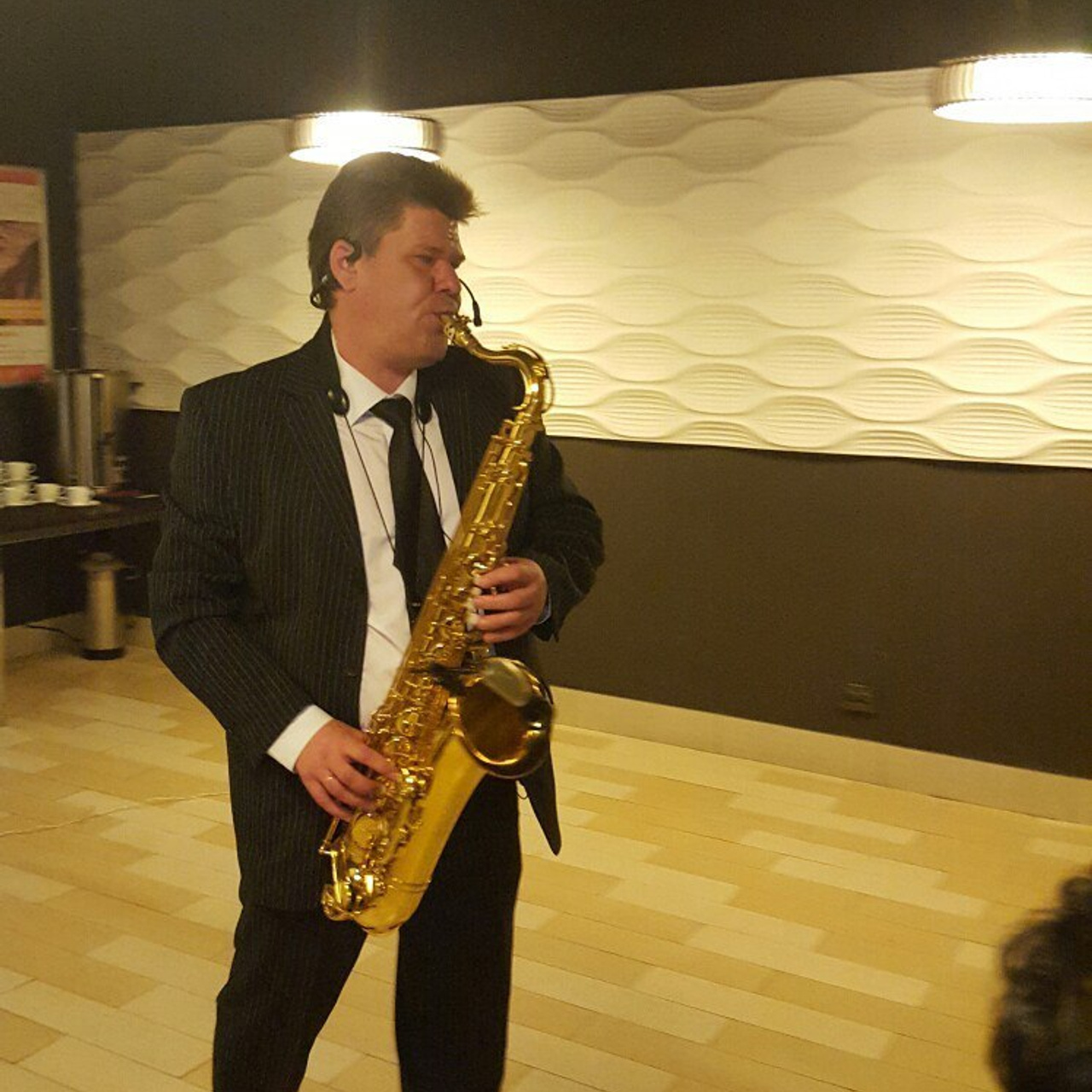 Отзывы. Саксофонист и поющий Ведущий Рустем Алюков в Уфе