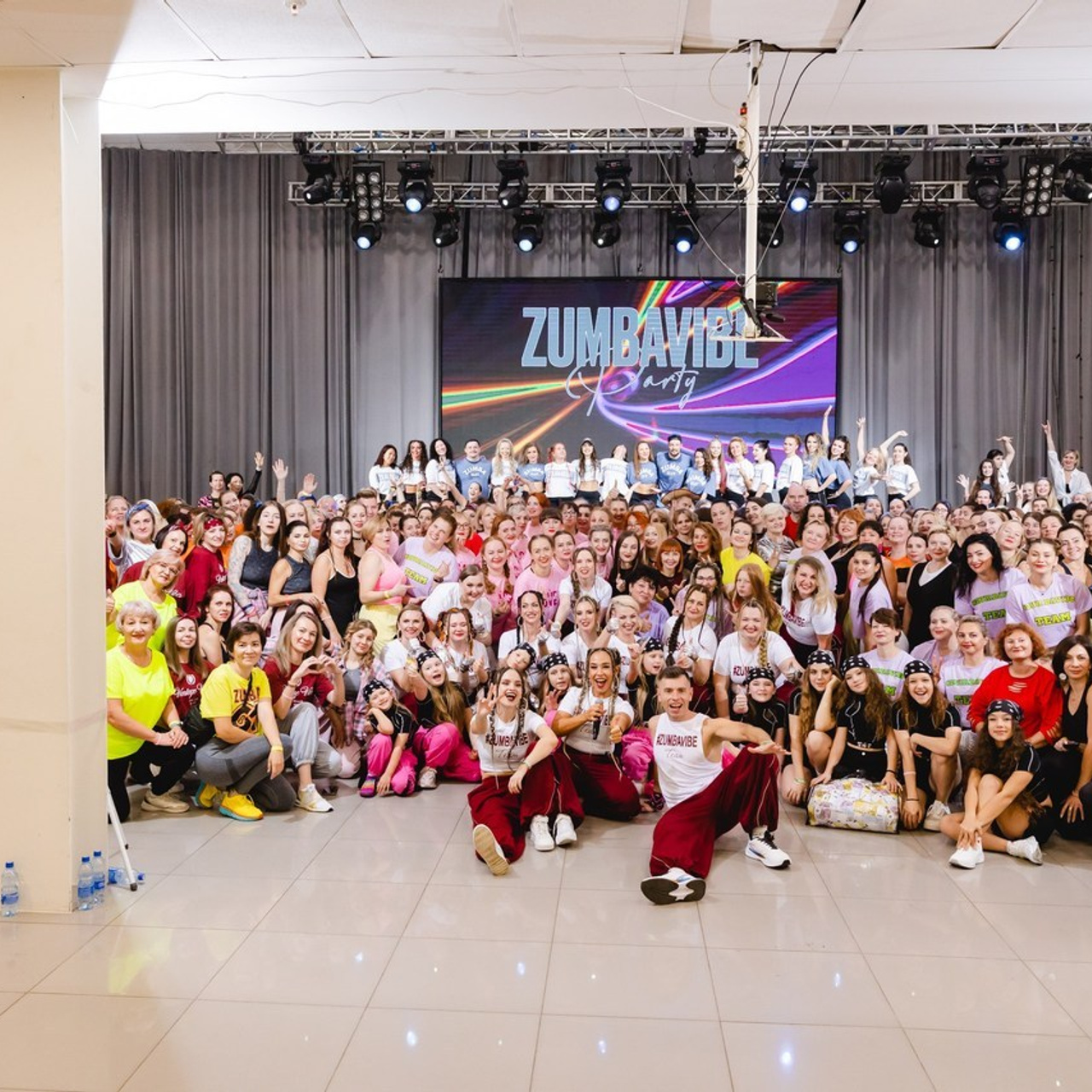 Отзывы. Сайт с красивыми фотографиями и людьми