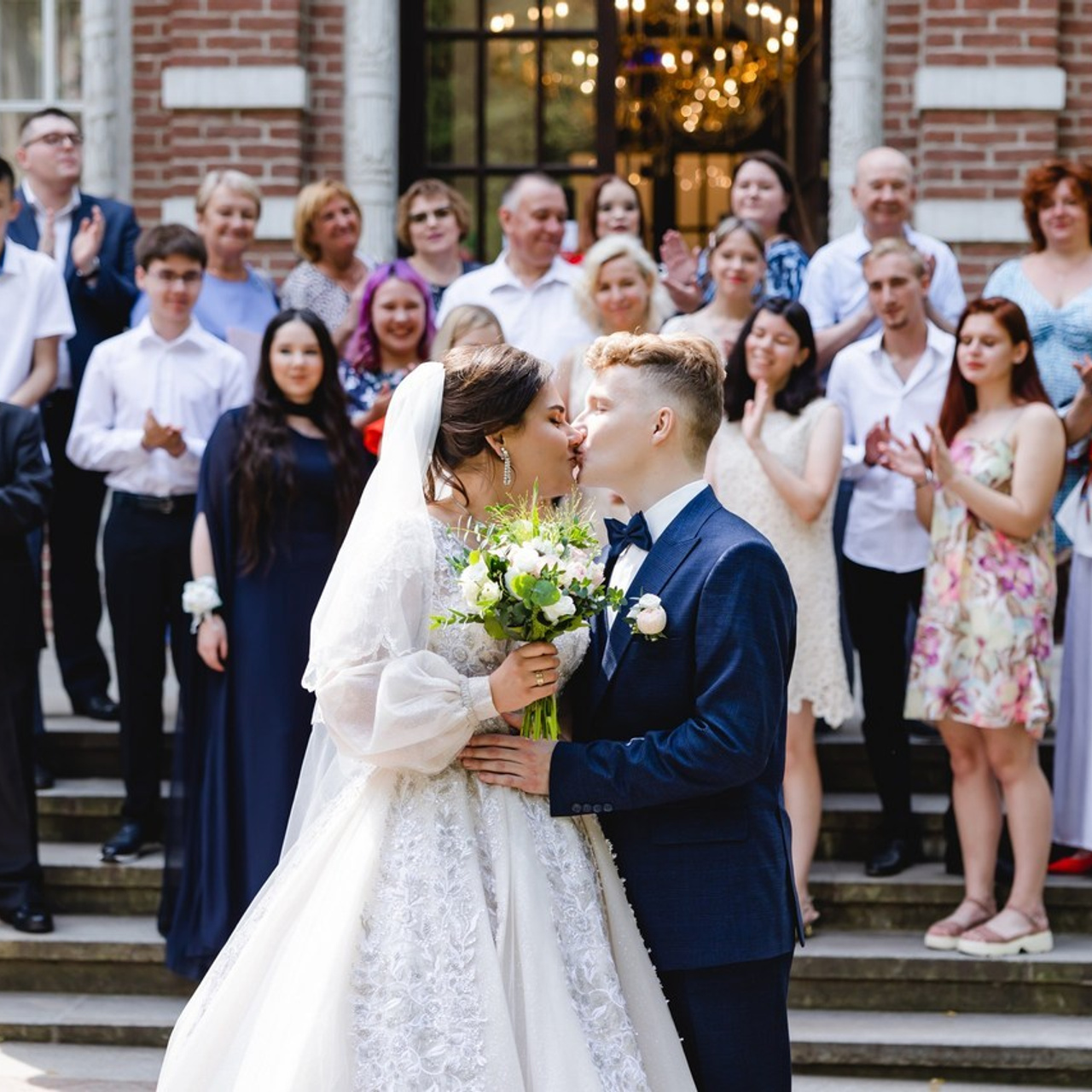 Отзывы. Сайт с красивыми фотографиями и людьми