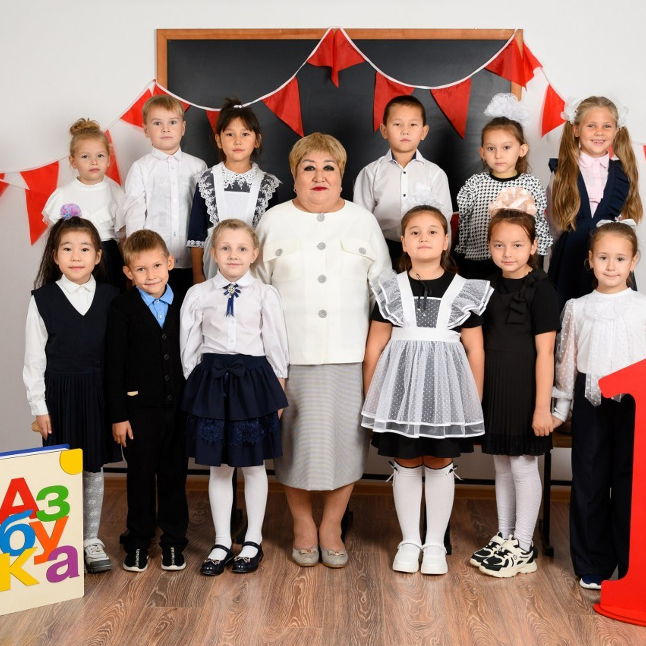 Отзывы. Фотоальбомы для выпускников школ и детских садов в Республике Алтай и за её пределами