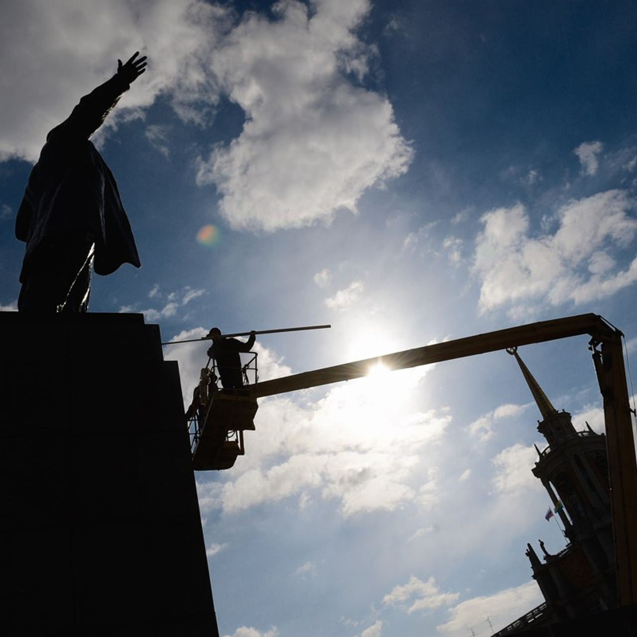 Ленин принимает душ