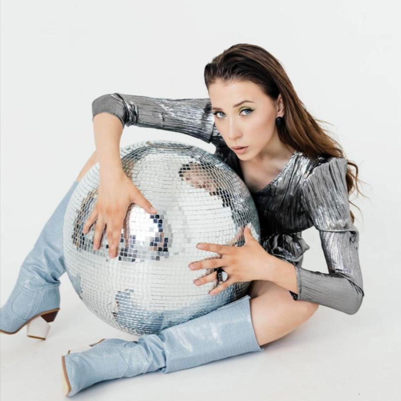 Публикации в журналах. Anika Moc