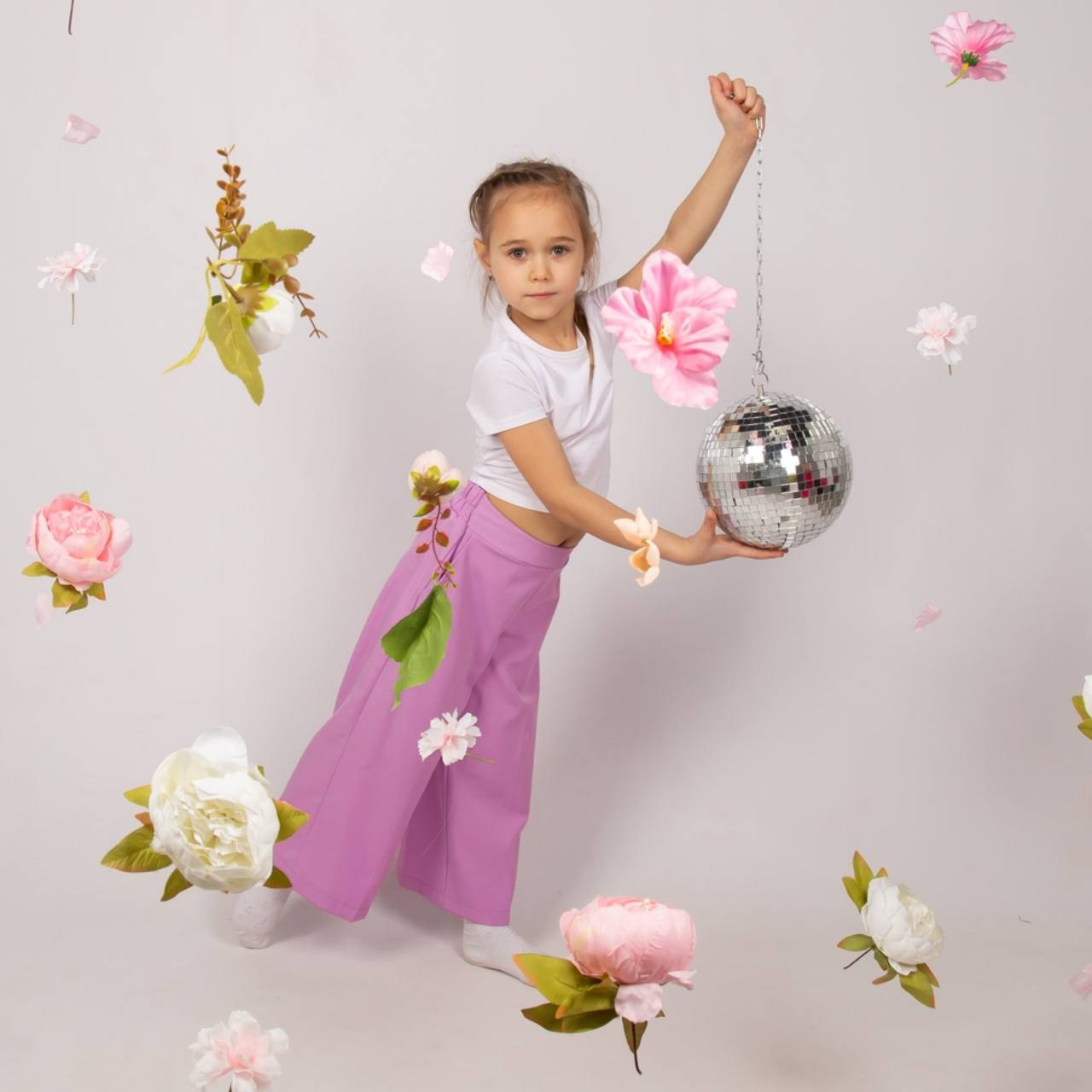 Фотостудия автопортрета DOUBLE-YOU в Сургуте