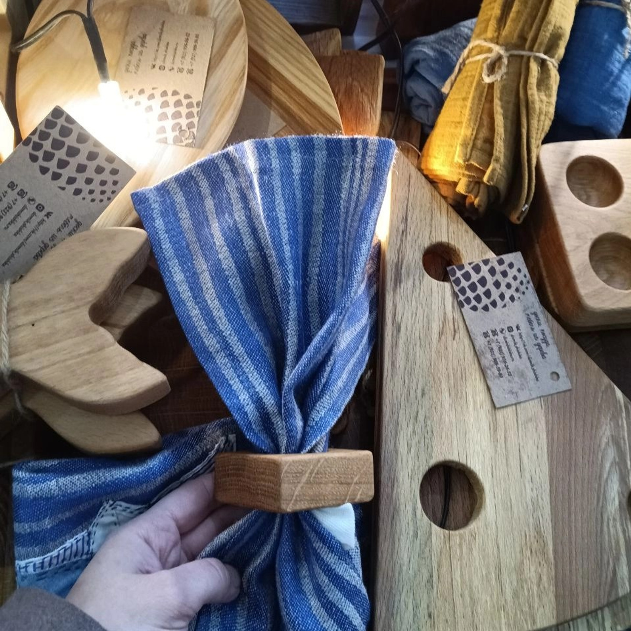 Салфетки и держатель для салфеток