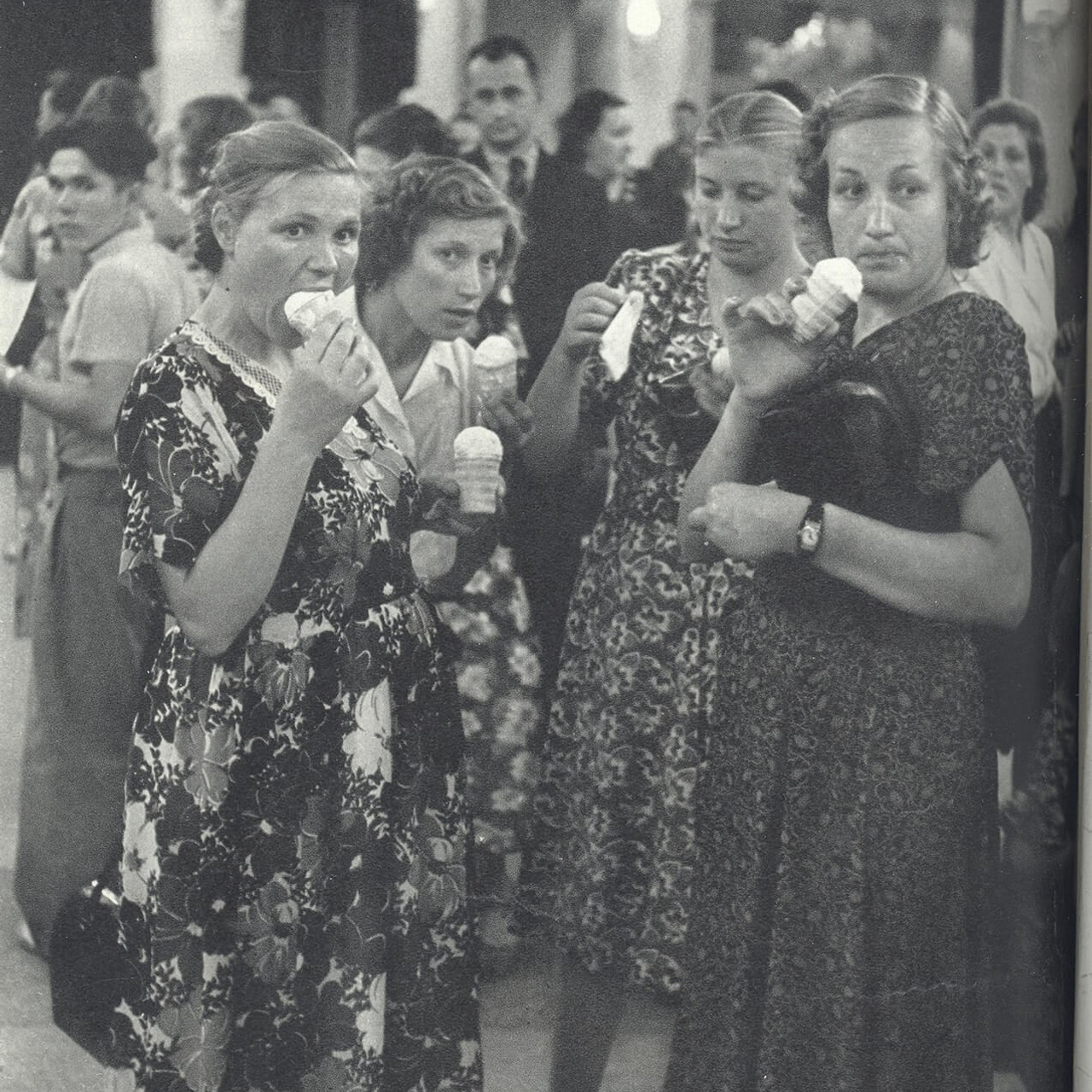 Анри Картье-Брессон — биография и альбомы известного фотографа. ТУРМАЛИН ТАНЯ ЖЕНСКИЙ ФОТОГРАФ В МОСКВЕ