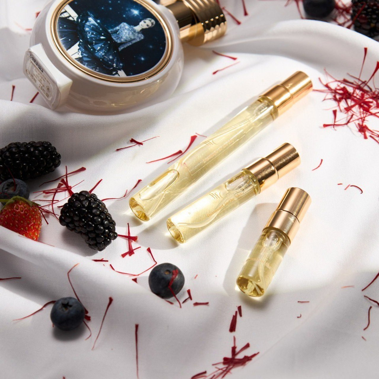 Профессиональная Съемка Духов для Маркетплейсов: Как Мы Подняли Конверсию на 25%. Рекламный фотограф в Санкт-Петербурге Петр Дорошенко