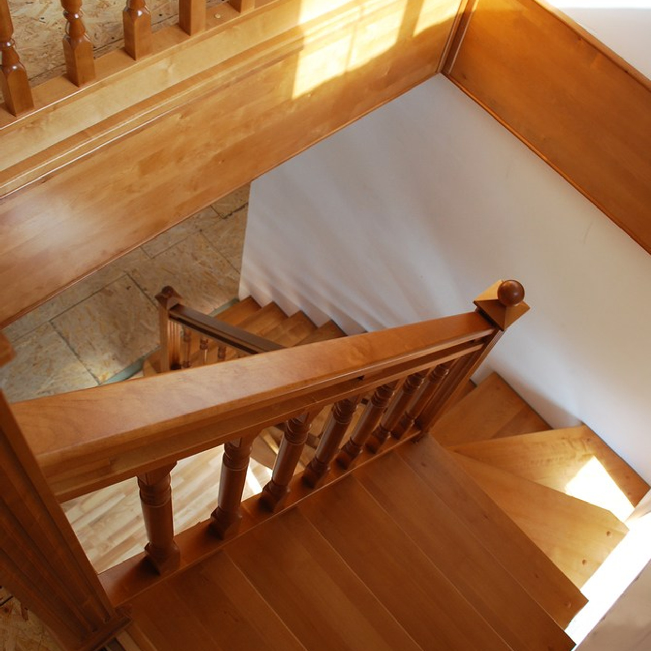 Лестница L07. Стильная домашняя мебель