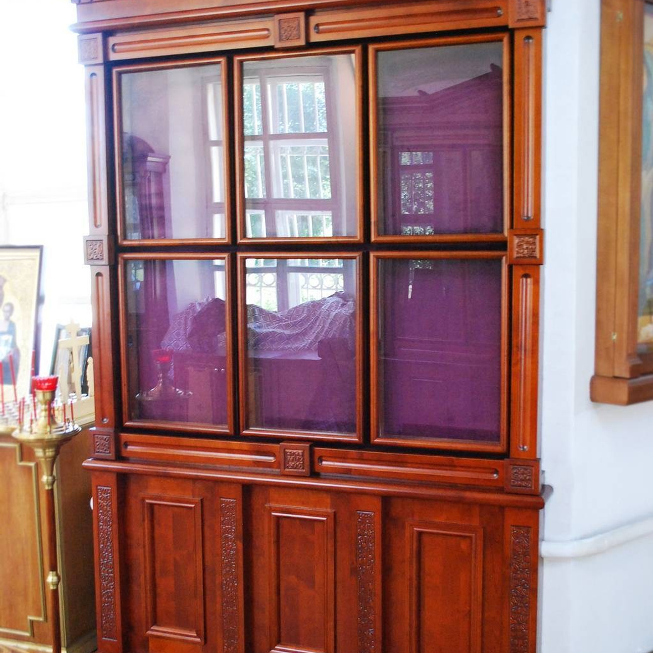 Киоты напольные. Стильная домашняя мебель