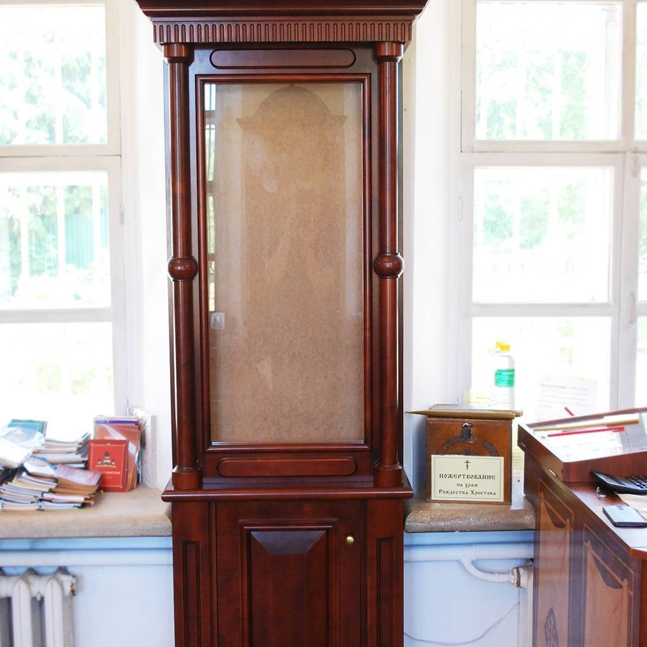 Киоты напольные. Стильная домашняя мебель