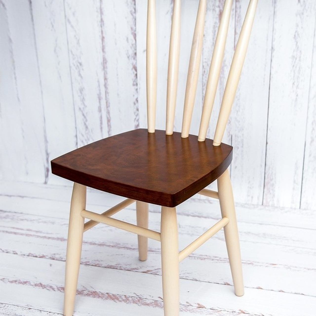 Стул жесткий SD02. Стильная домашняя мебель