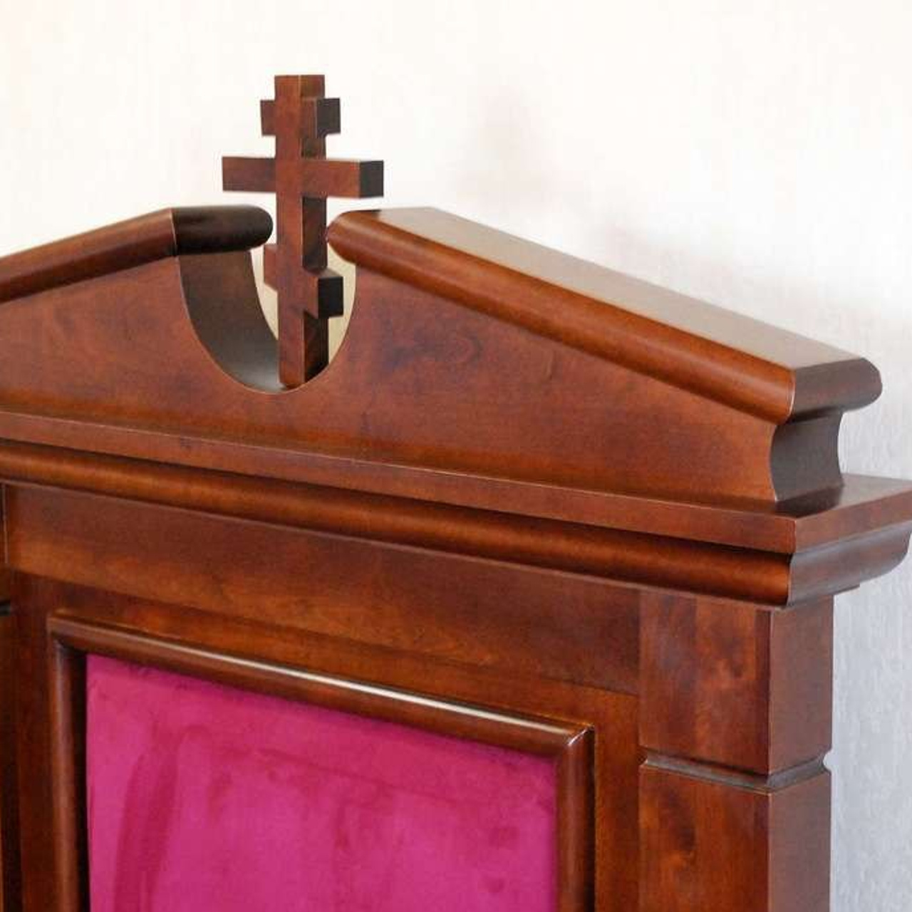 Трон. Стильная домашняя мебель