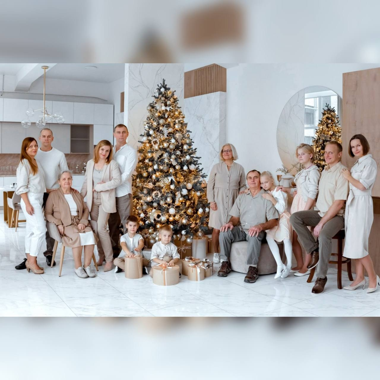 Новогодняя фотосессия Большой семьи