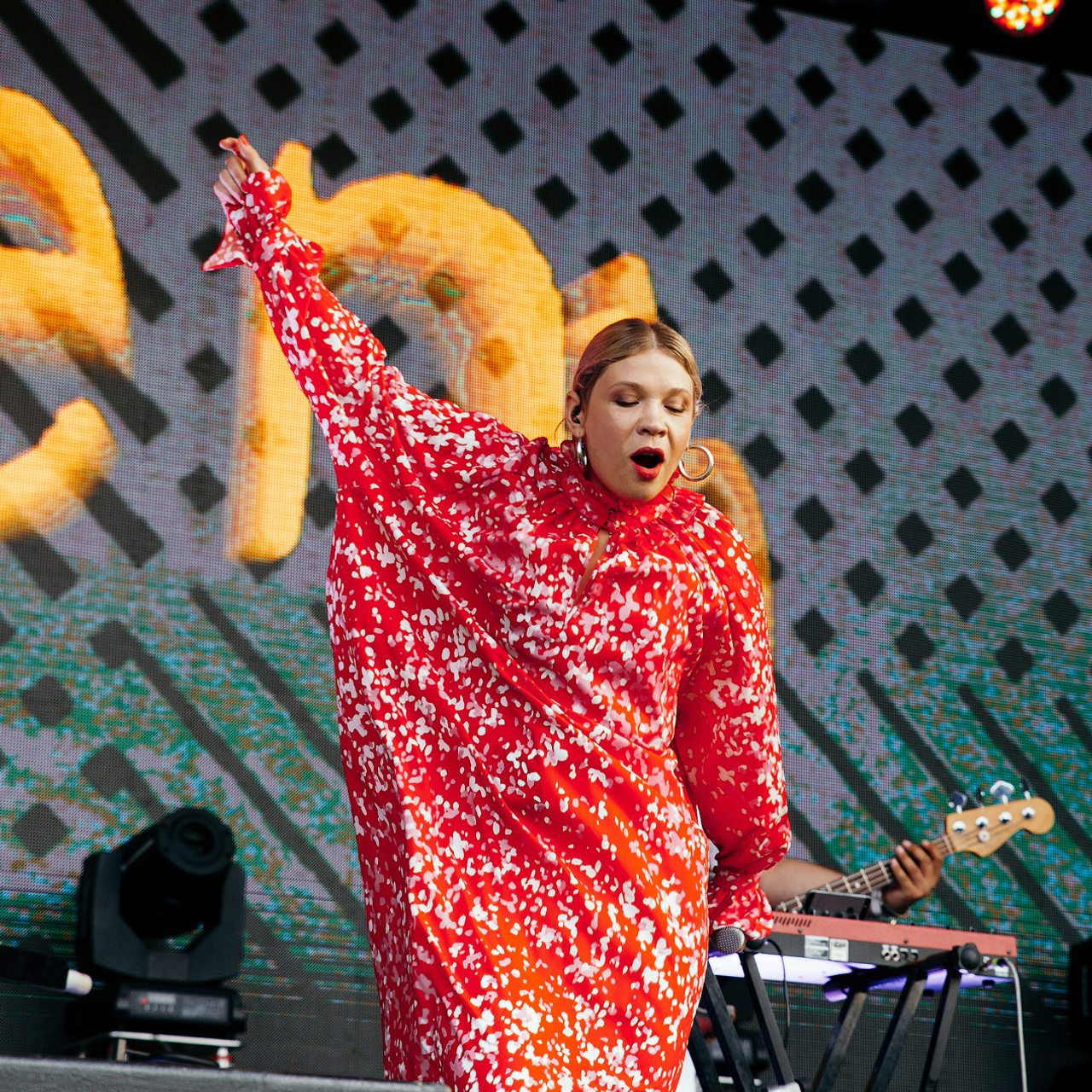 Выступление Тина Кузнецова Zventa Sventana, на фестивале Seasons Project