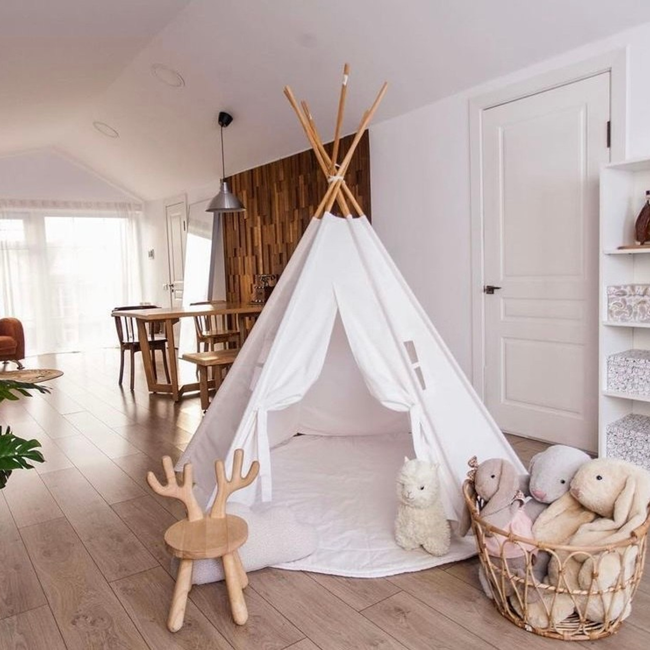 *Студия ДА-ДА