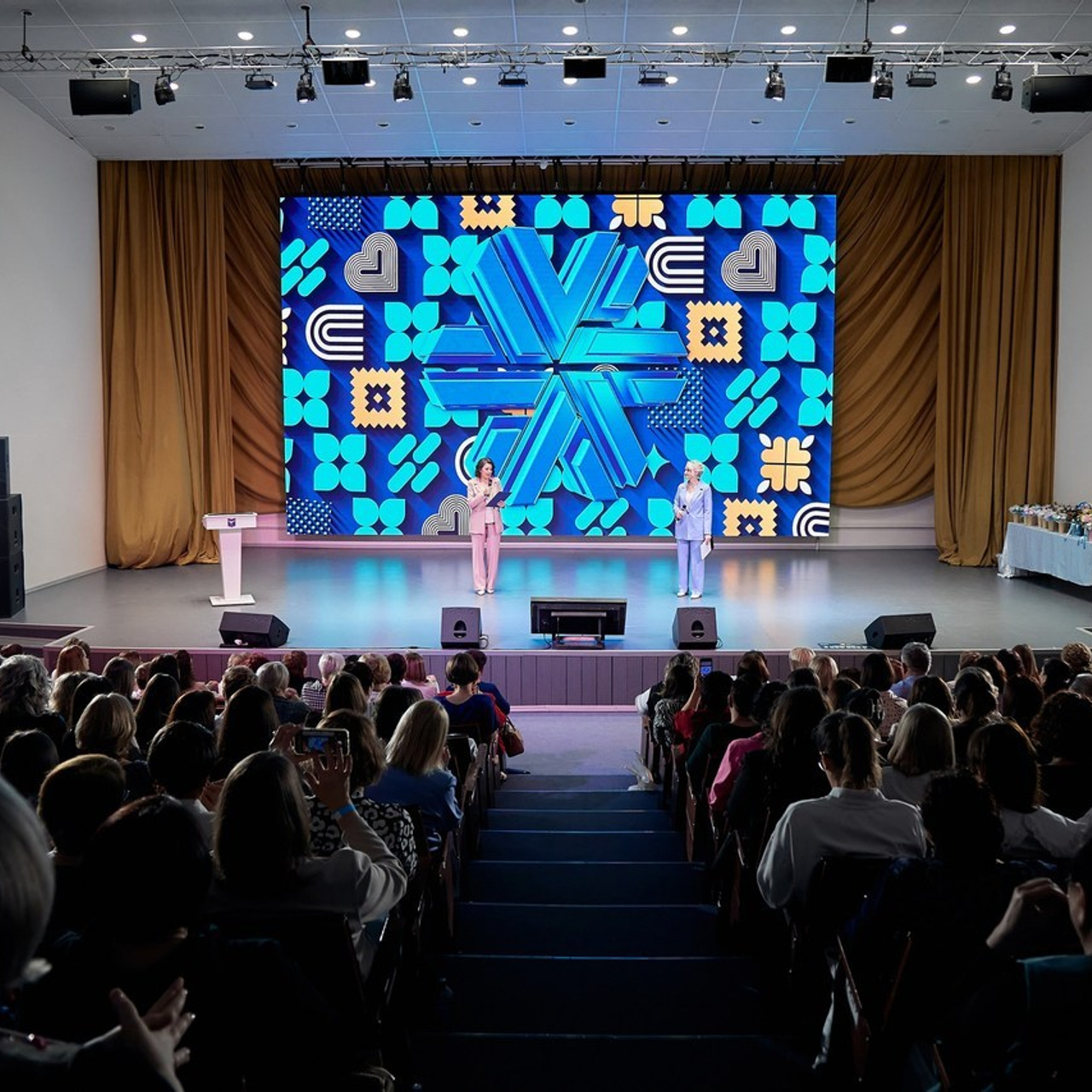 Отзывы. Свадебный репортажный и фуд фотограф в Барнауле Гайфулин Виталий