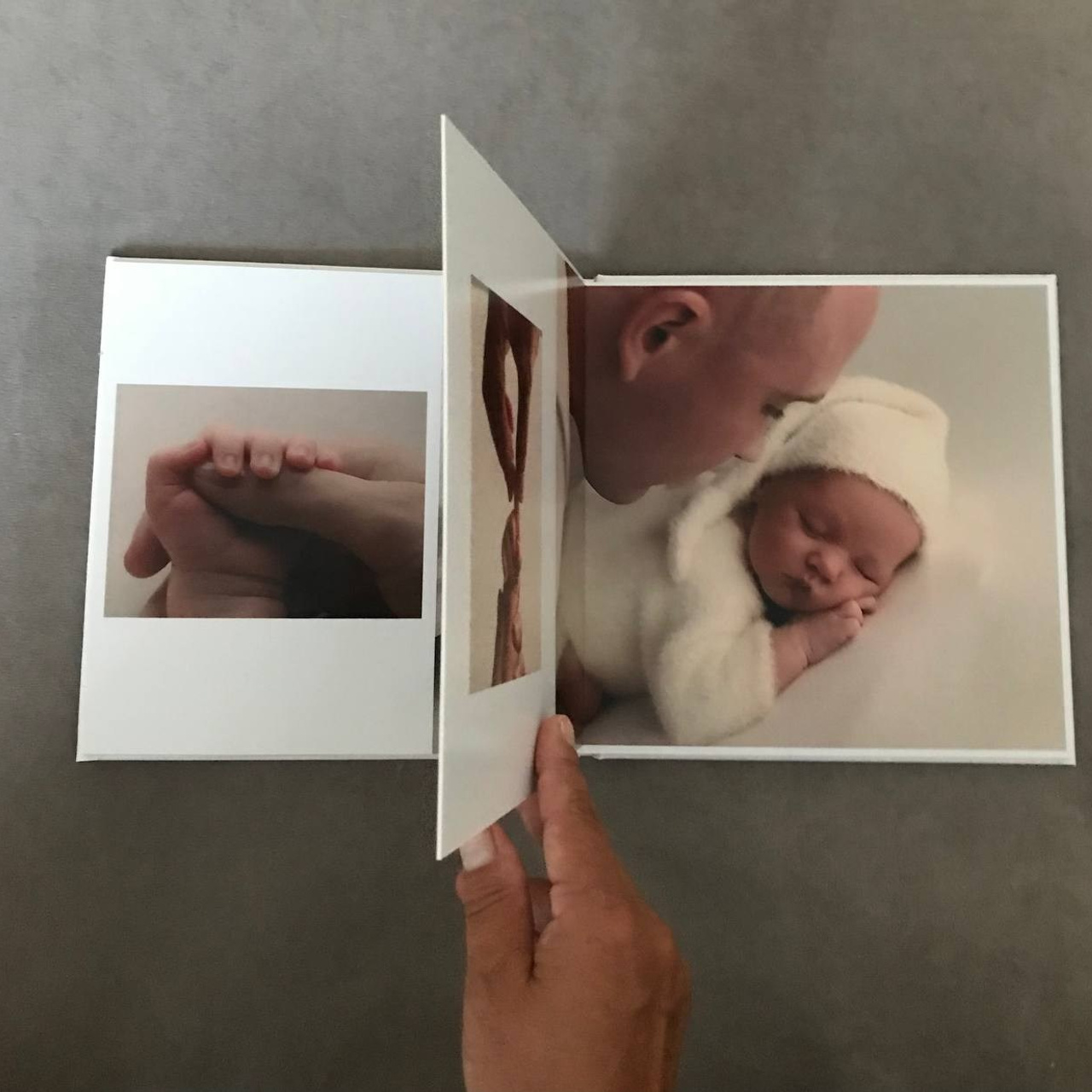 Фотокниги Приморский край. Ева. Фотограф новорожденных (ньюборн) в г. Уссурийске Приморский край Ирина Губанова